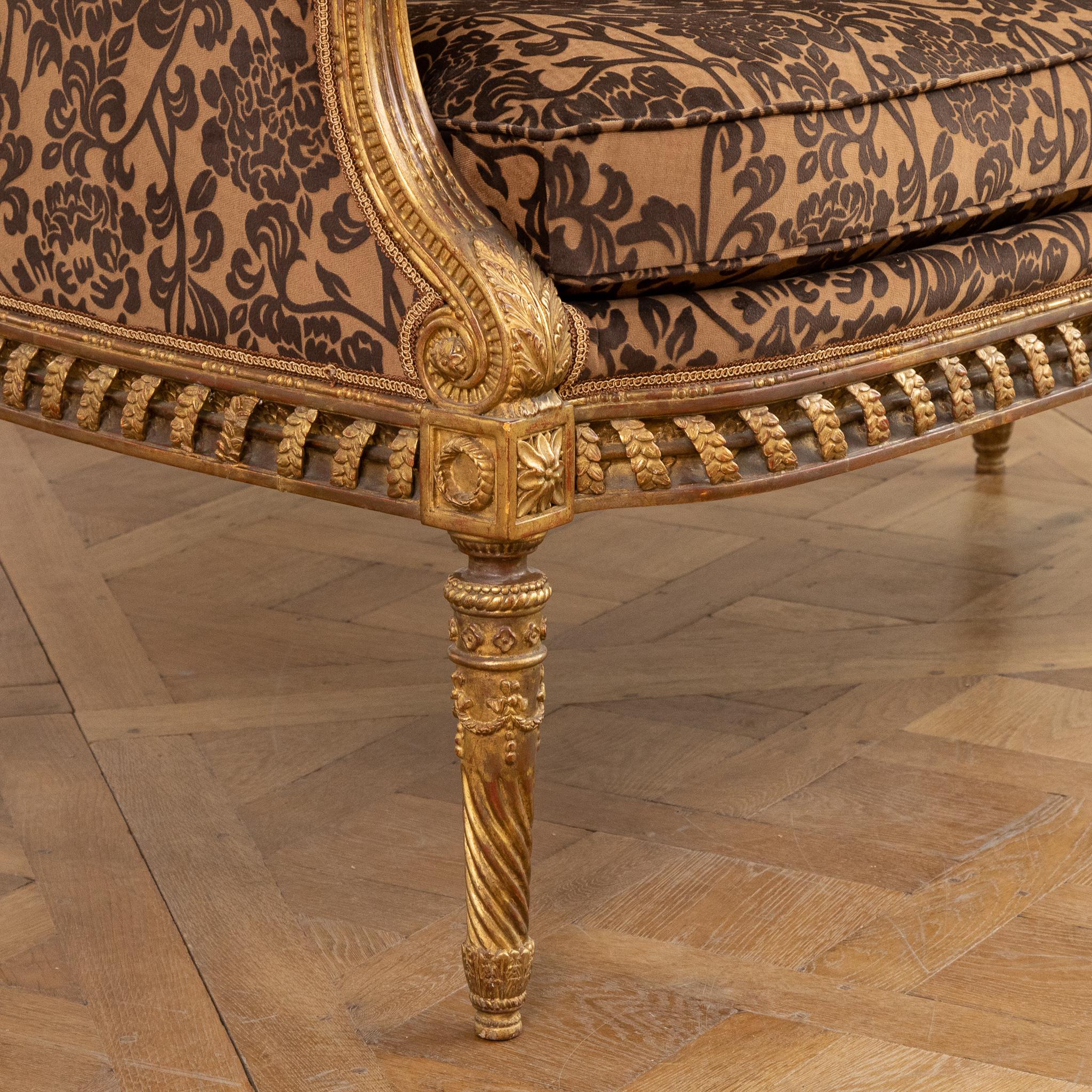  Eine fein geschnitzte  Louis XVI Stil Giltwood Sofa im Angebot 8