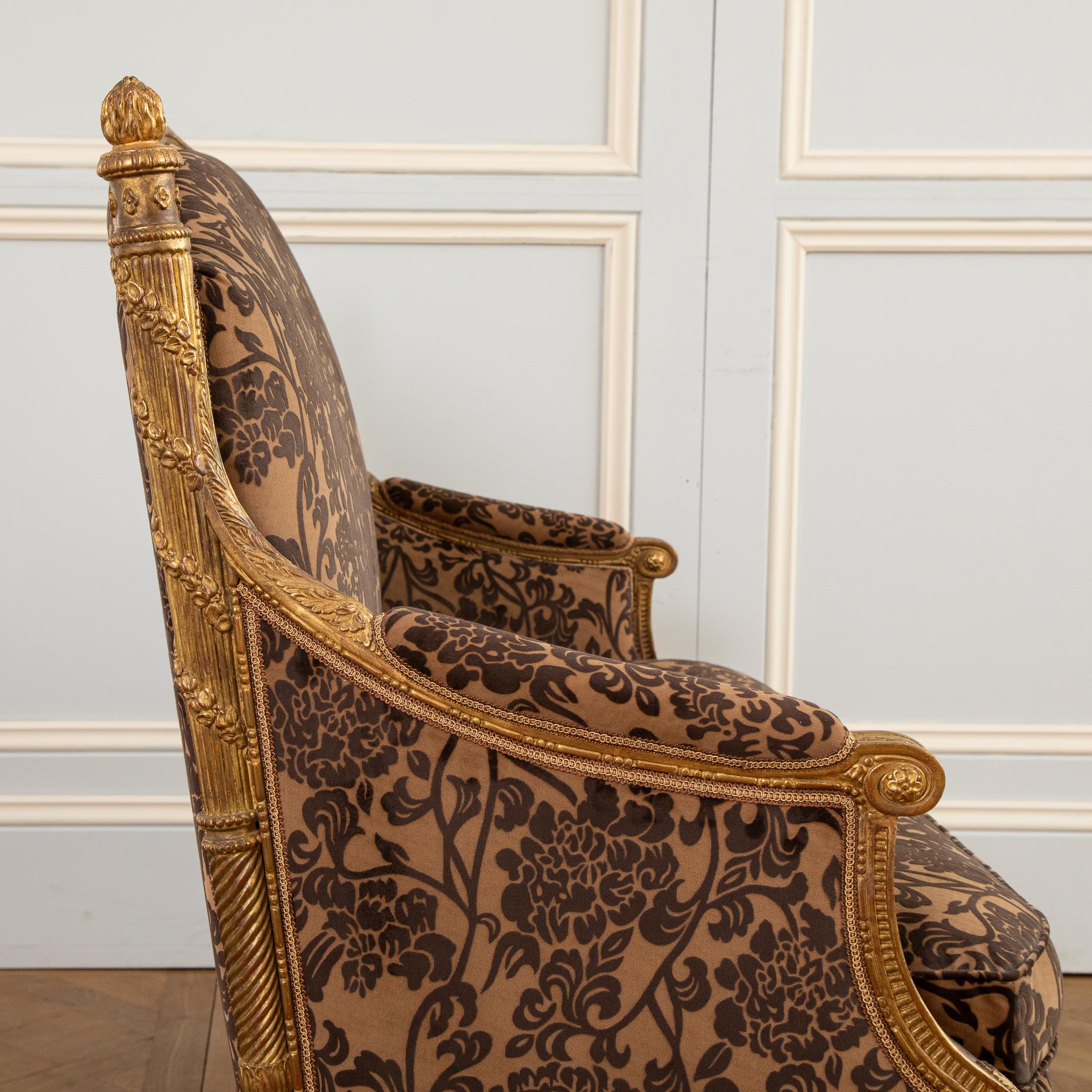  Eine fein geschnitzte  Louis XVI Stil Giltwood Sofa im Angebot 1