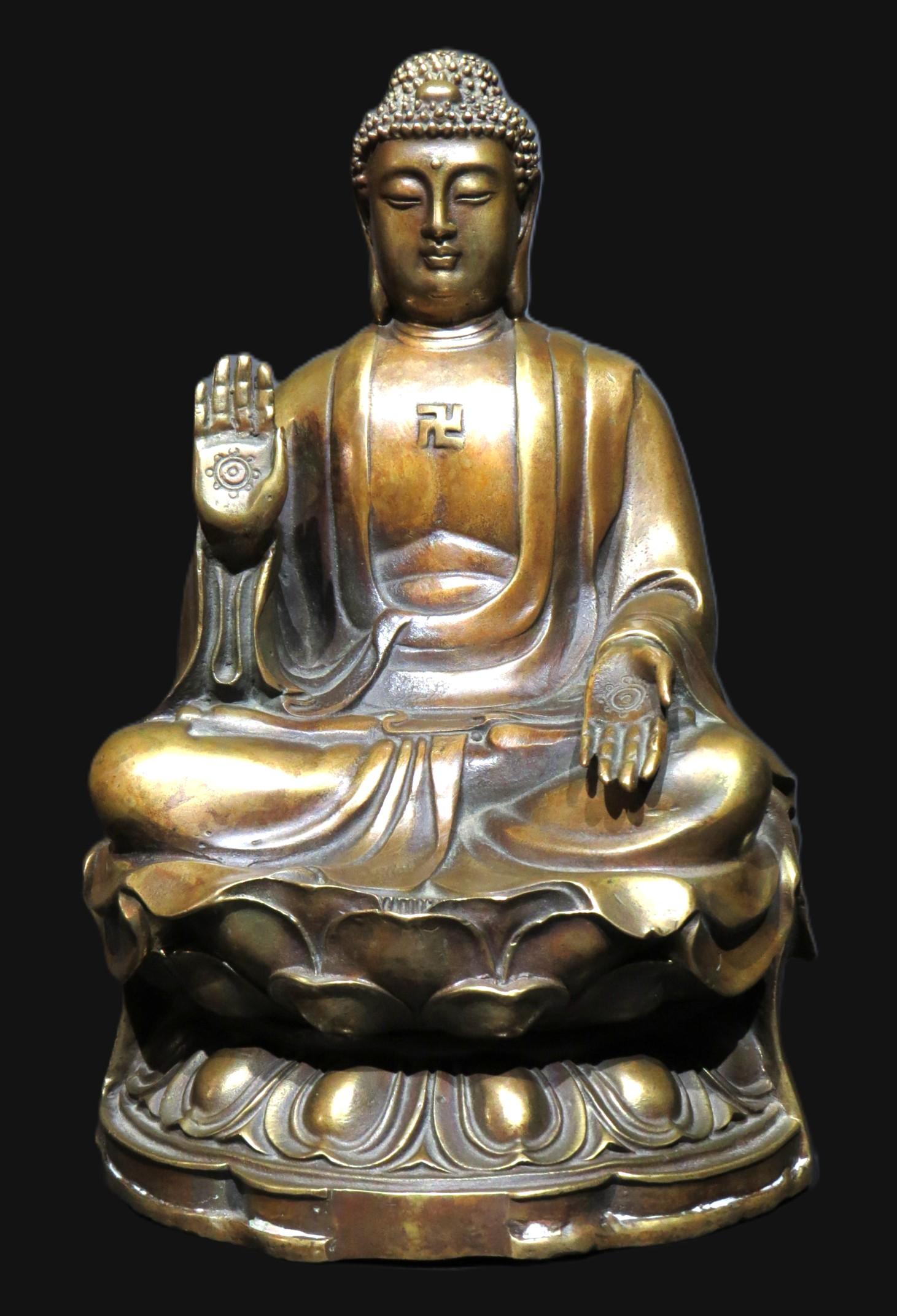 Autre A Finely Cast Copper Alloy Figure of Buddha Amitabha, 20th C. or Earlier en vente