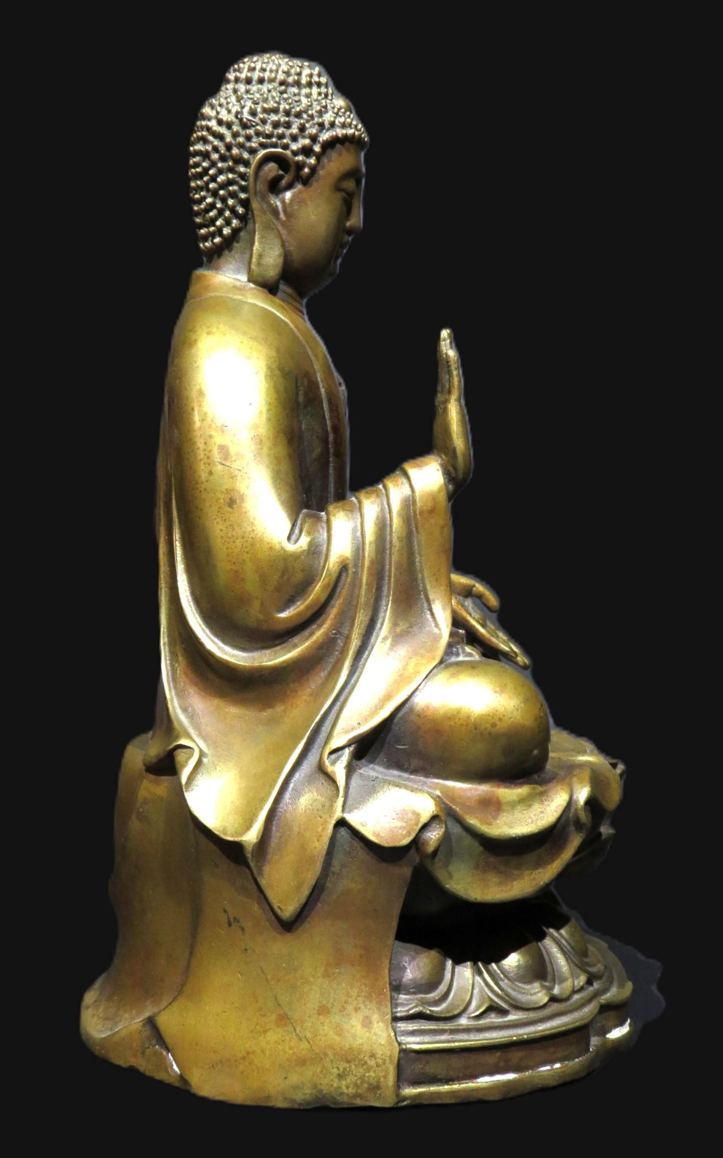 20ième siècle A Finely Cast Copper Alloy Figure of Buddha Amitabha, 20th C. or Earlier en vente