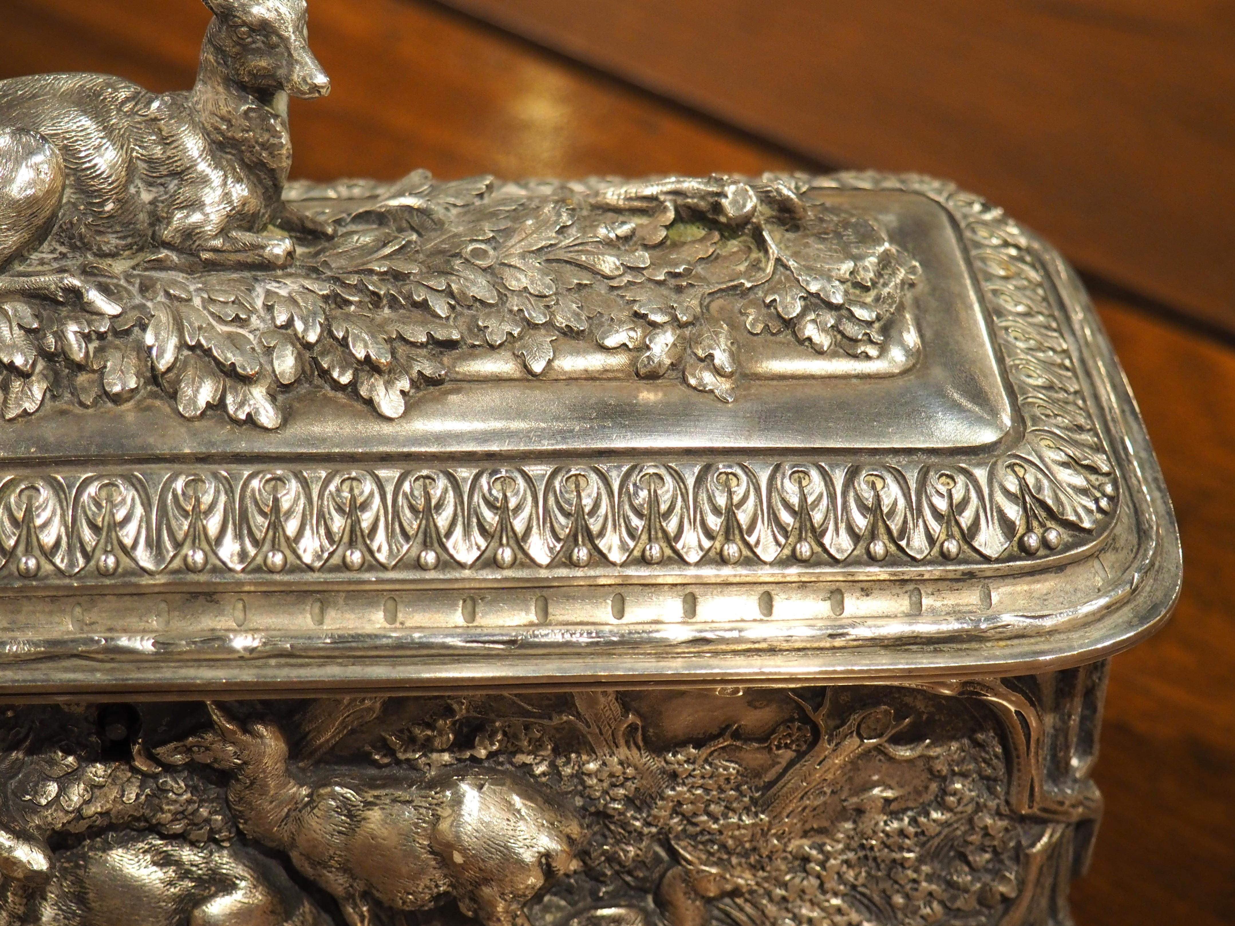Eine fein gegossene Tischschatulle aus versilberter Bronze von L. Oudry, Paris, CIRCA 1865 im Zustand „Gut“ im Angebot in Dallas, TX