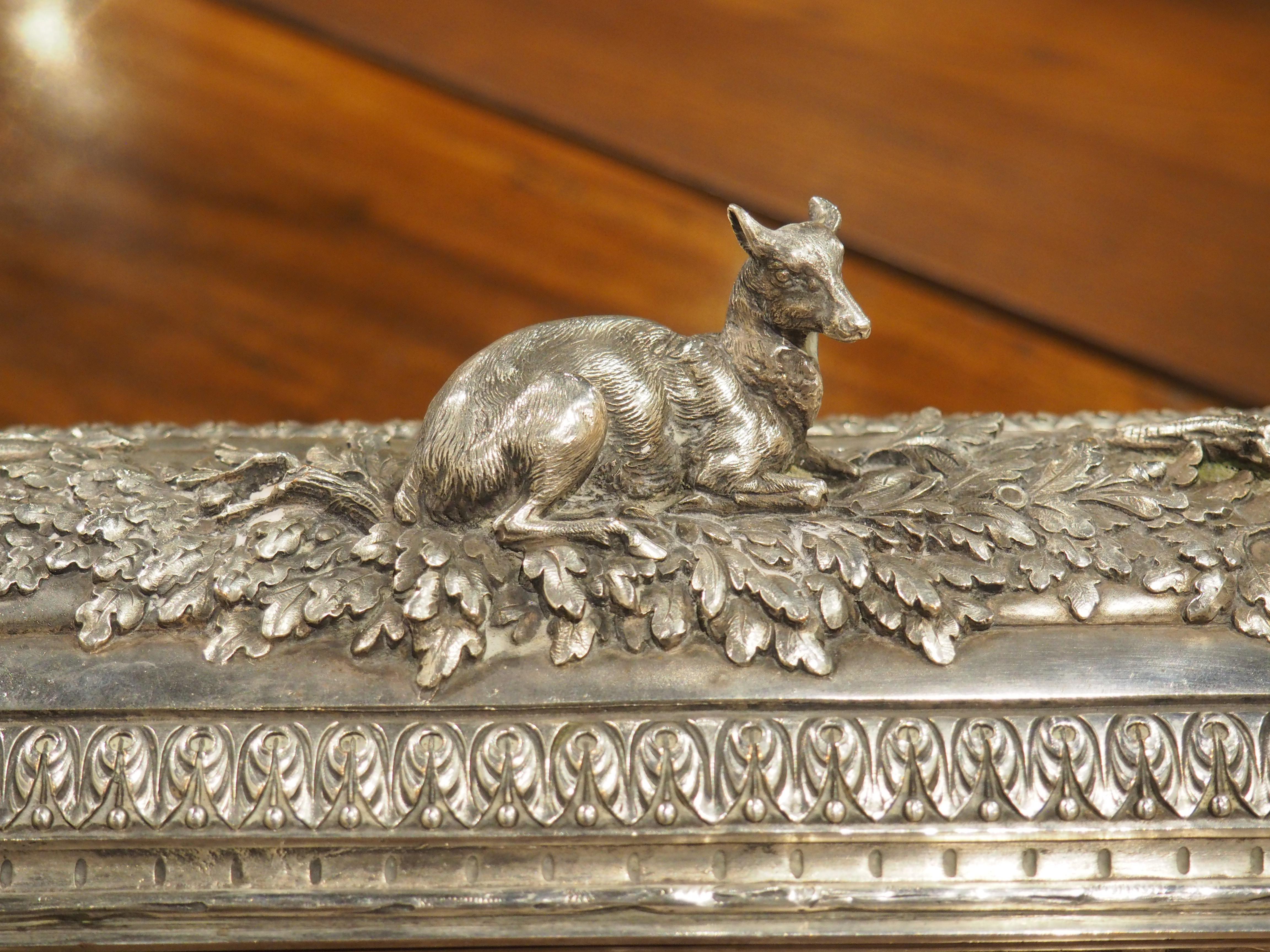 Eine fein gegossene Tischschatulle aus versilberter Bronze von L. Oudry, Paris, CIRCA 1865 (19. Jahrhundert) im Angebot