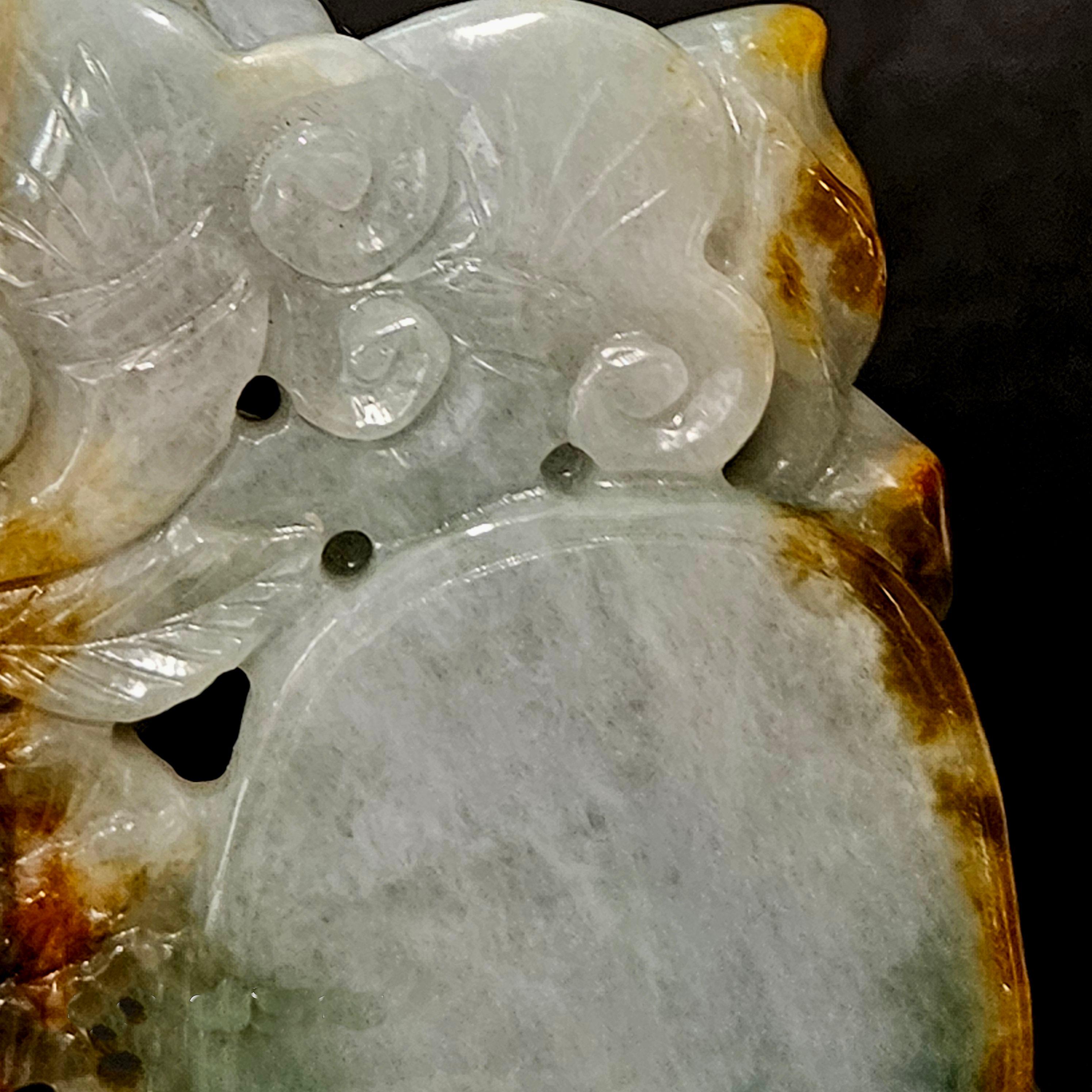 A Finely Chinese Hand Carved Jadeite-The Seated Buddha For Sale 3