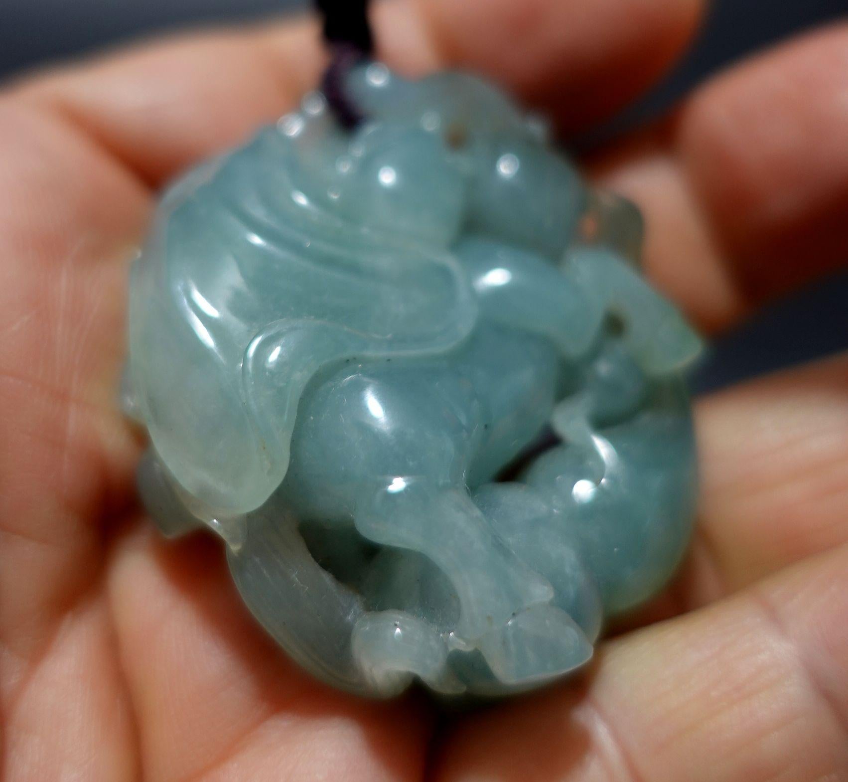 A Finely Chinese Hand Carved Myanmar Jadeite For Sale 4