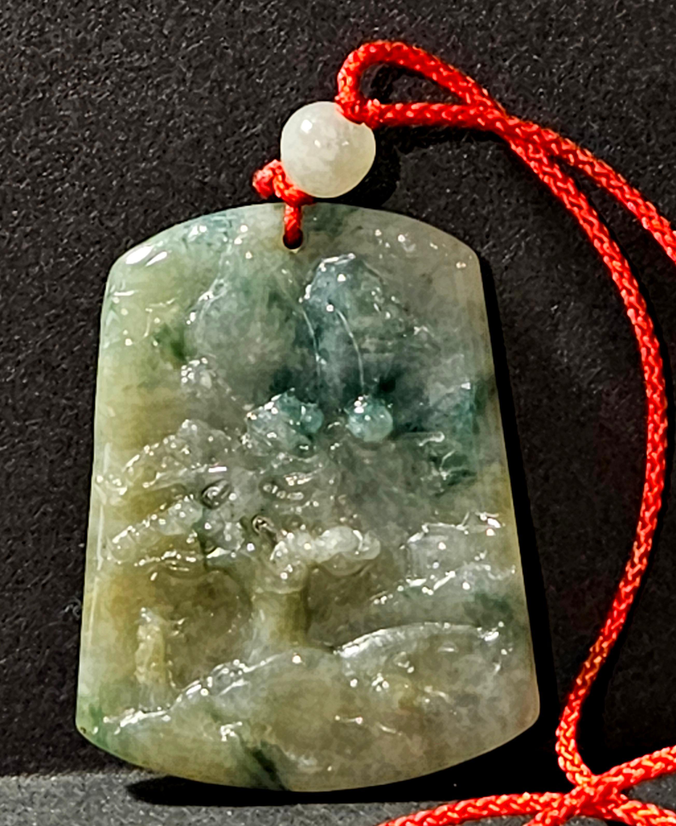 Autre Pendentif en jadéite naturelle du Myanmar finement sculptée à la main Ric#JD002 en vente