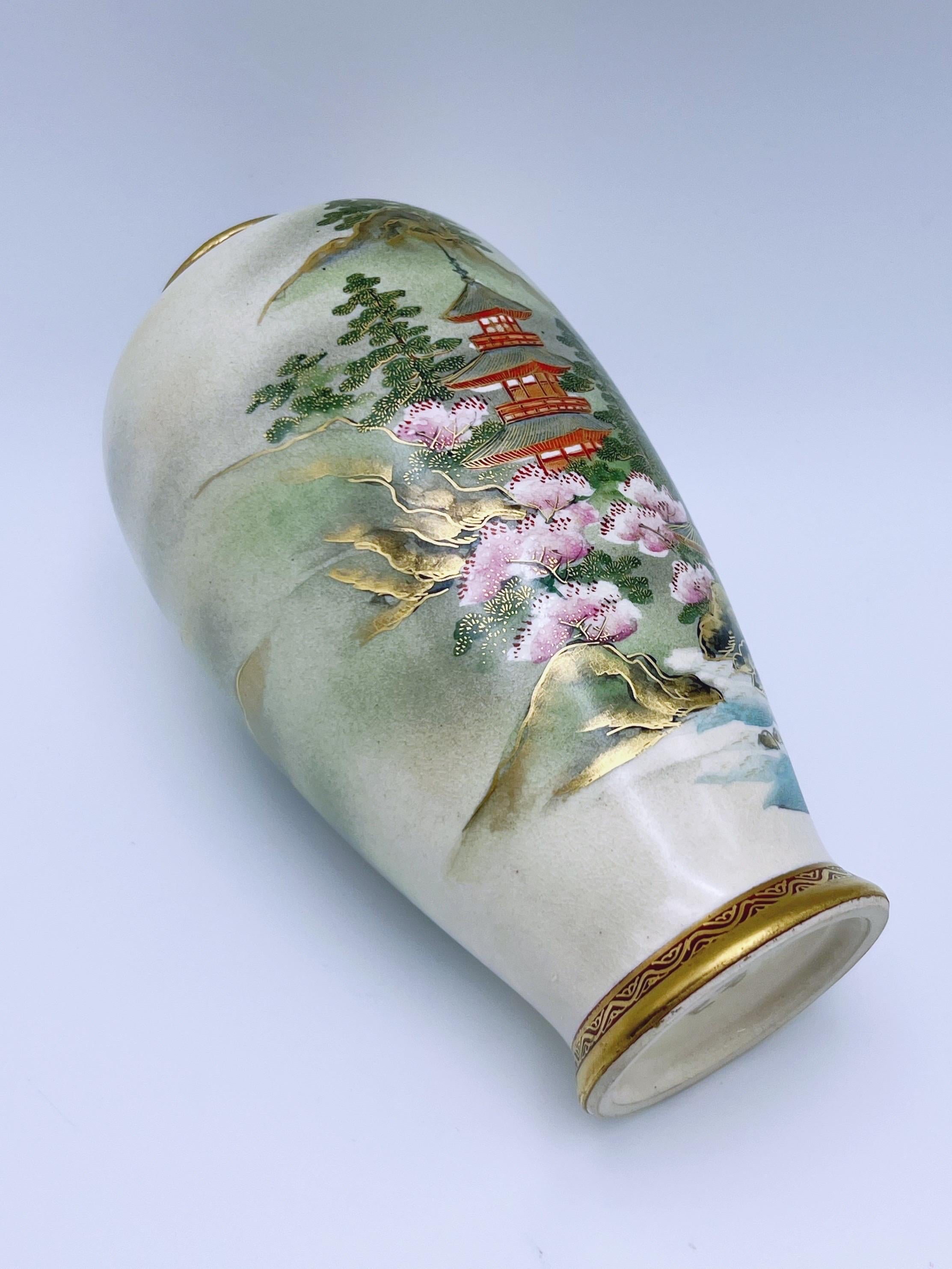 Poterie Vase en faïence de Satsuma finement décoré, doré à la main, 18/1900 en vente