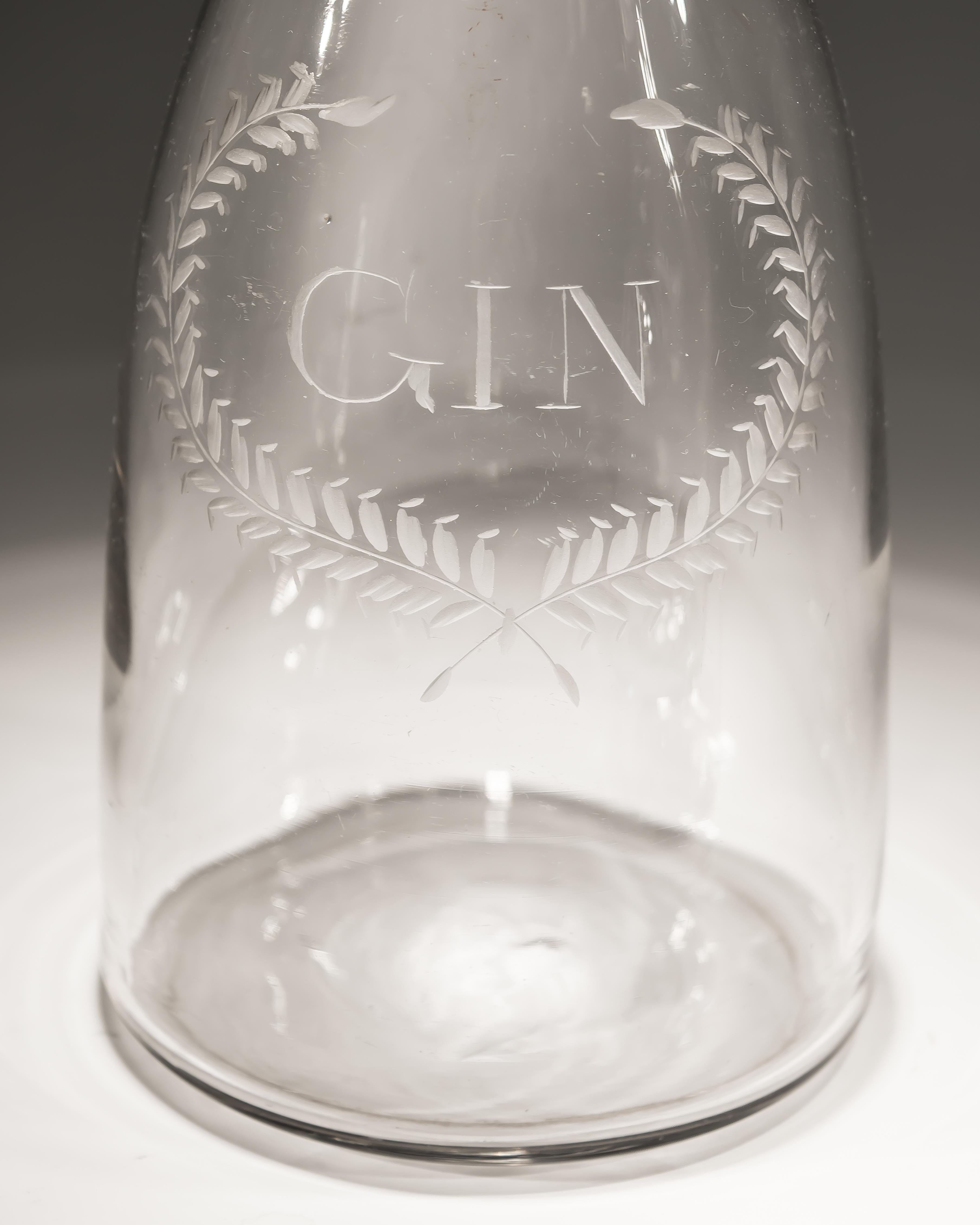 Finely Engraved Pair of Labelled Gin And Rum Tapered Georgian Decanters In Good Condition For Sale In Steyning, West sussex