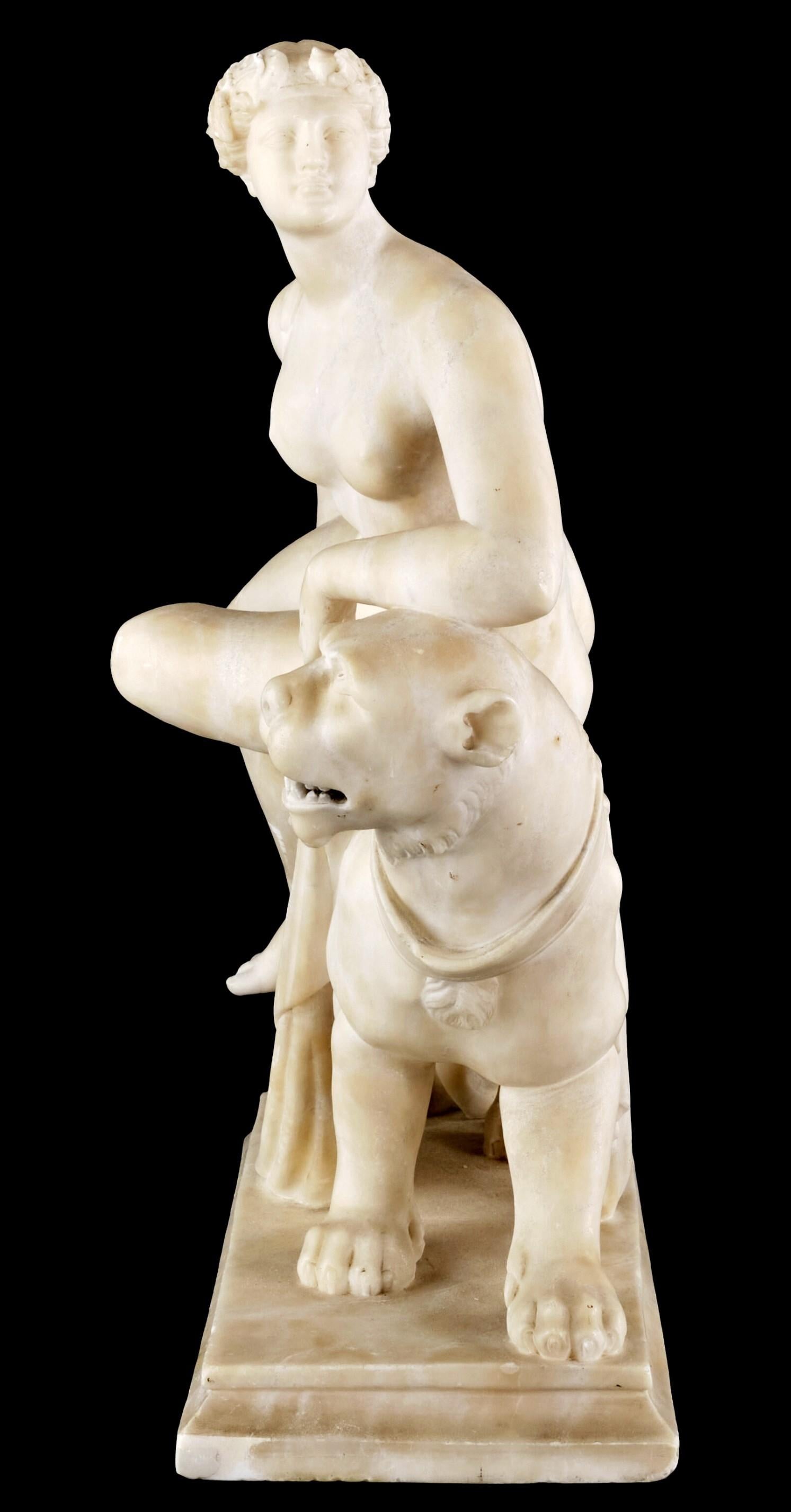 Sculpté Groupe figuratif d'Ariane et de la panthère finement sculpté en albâtre du 19e siècle en vente