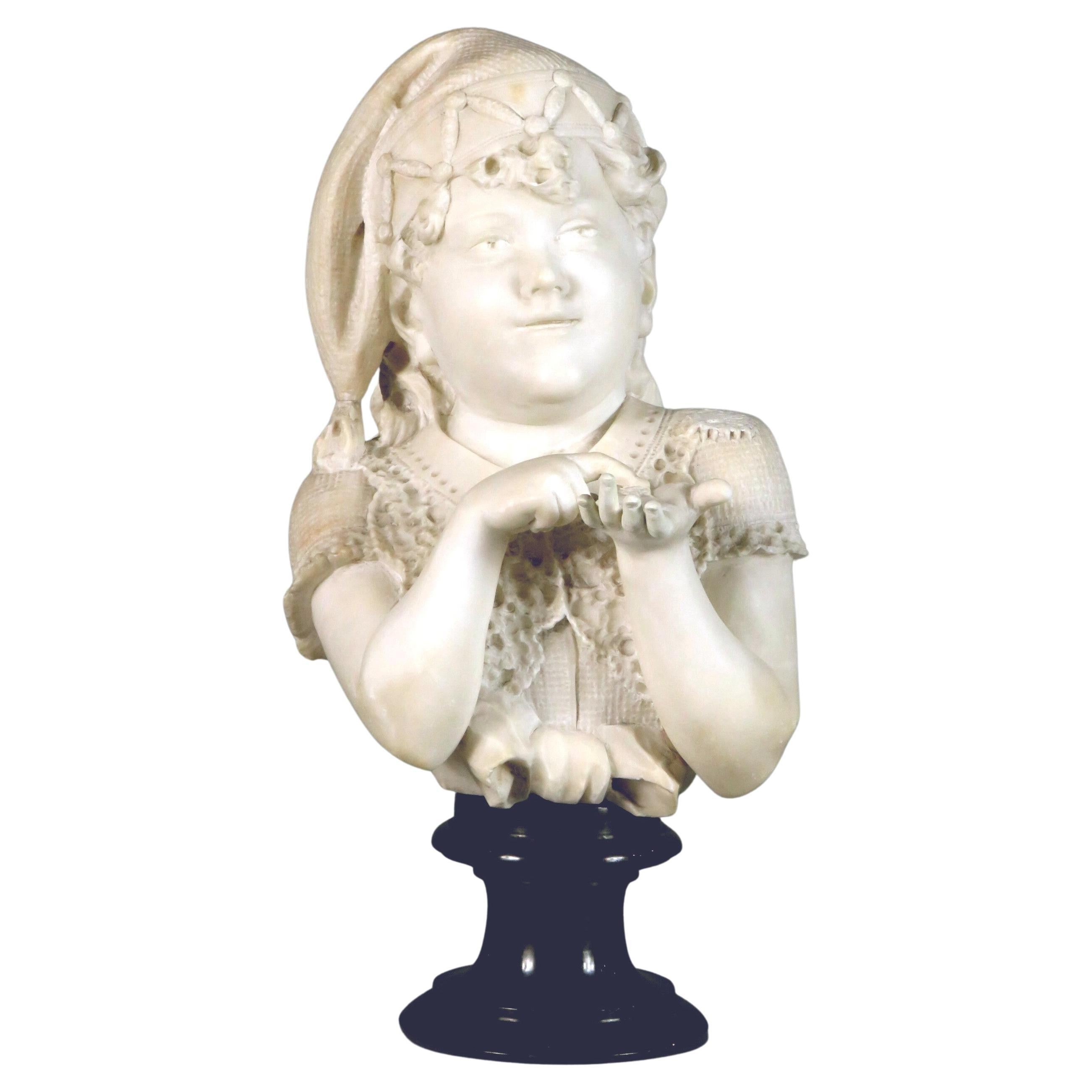 Buste en marbre finement sculpté d'une jeune fille du 19ème siècle, Italie, datant d'environ 1870