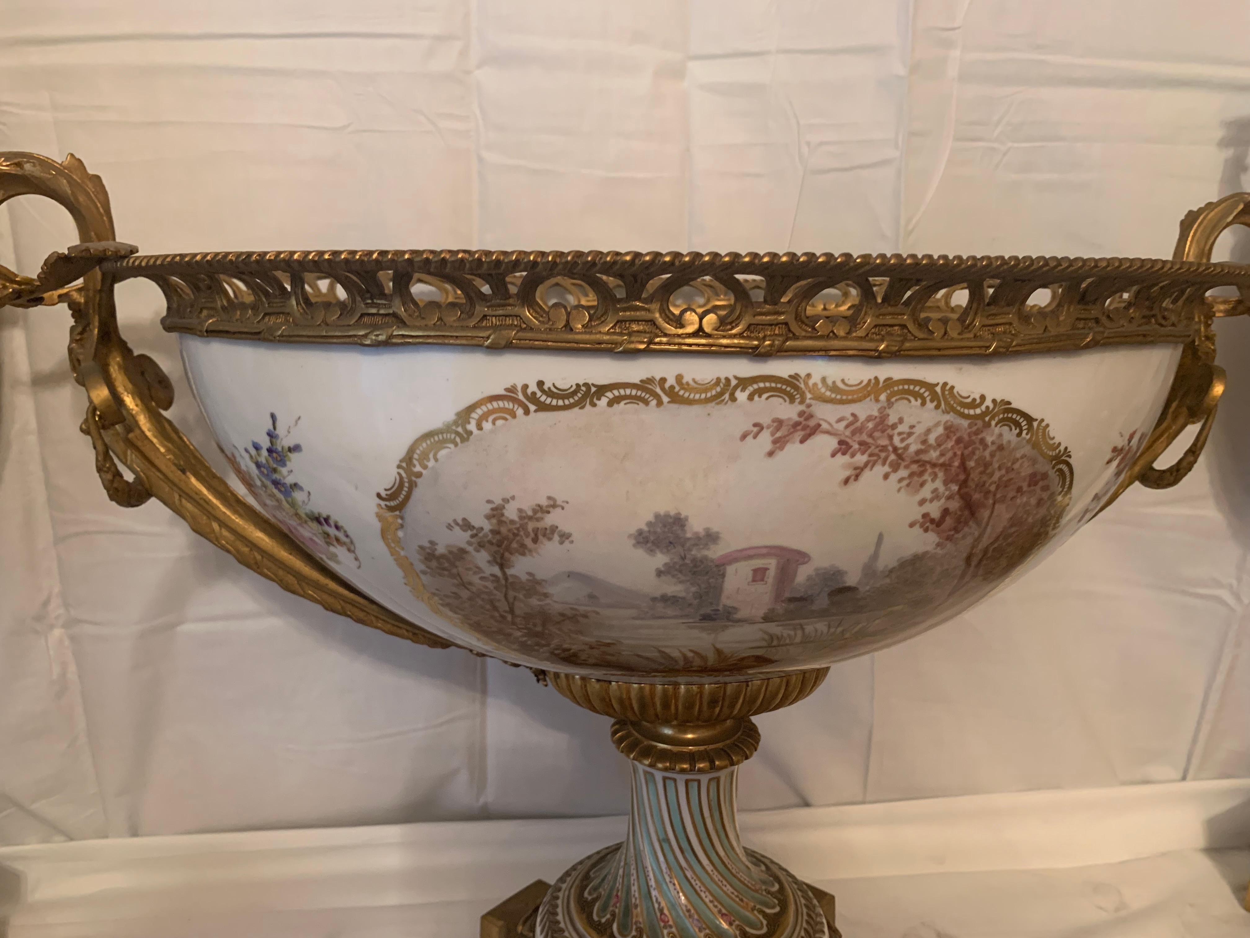 A finely three pieces gilt bronze mounted Sevres style vase and center pieces For Sale 7