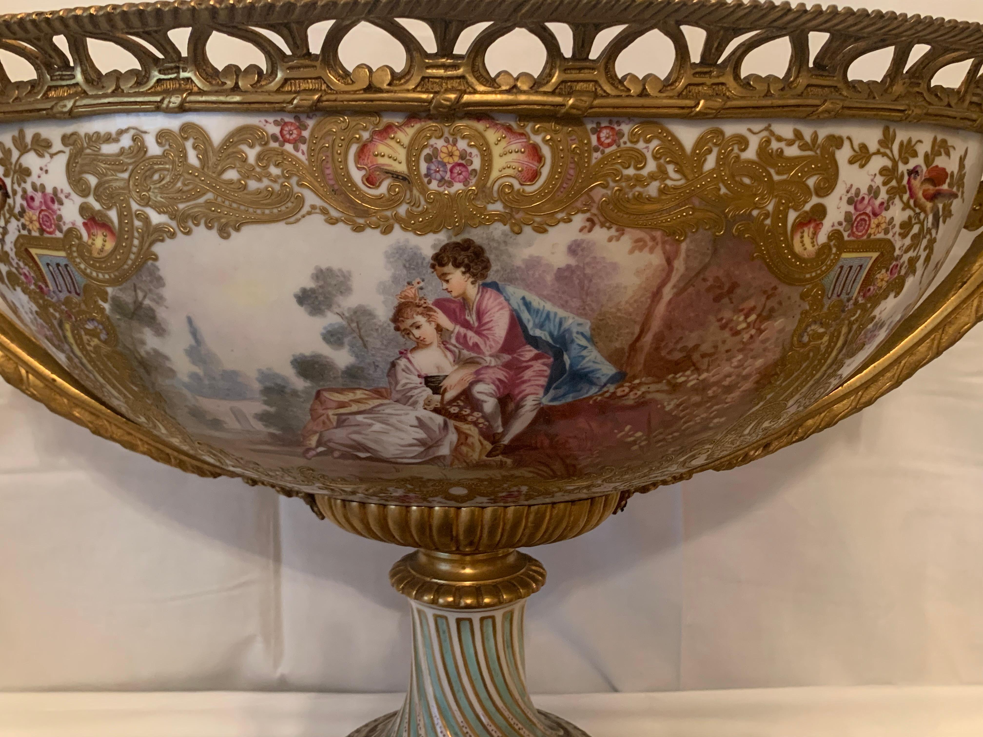 A finely three pieces gilt bronze mounted Sevres style vase and center pieces In Good Condition For Sale In Los Angeles, CA