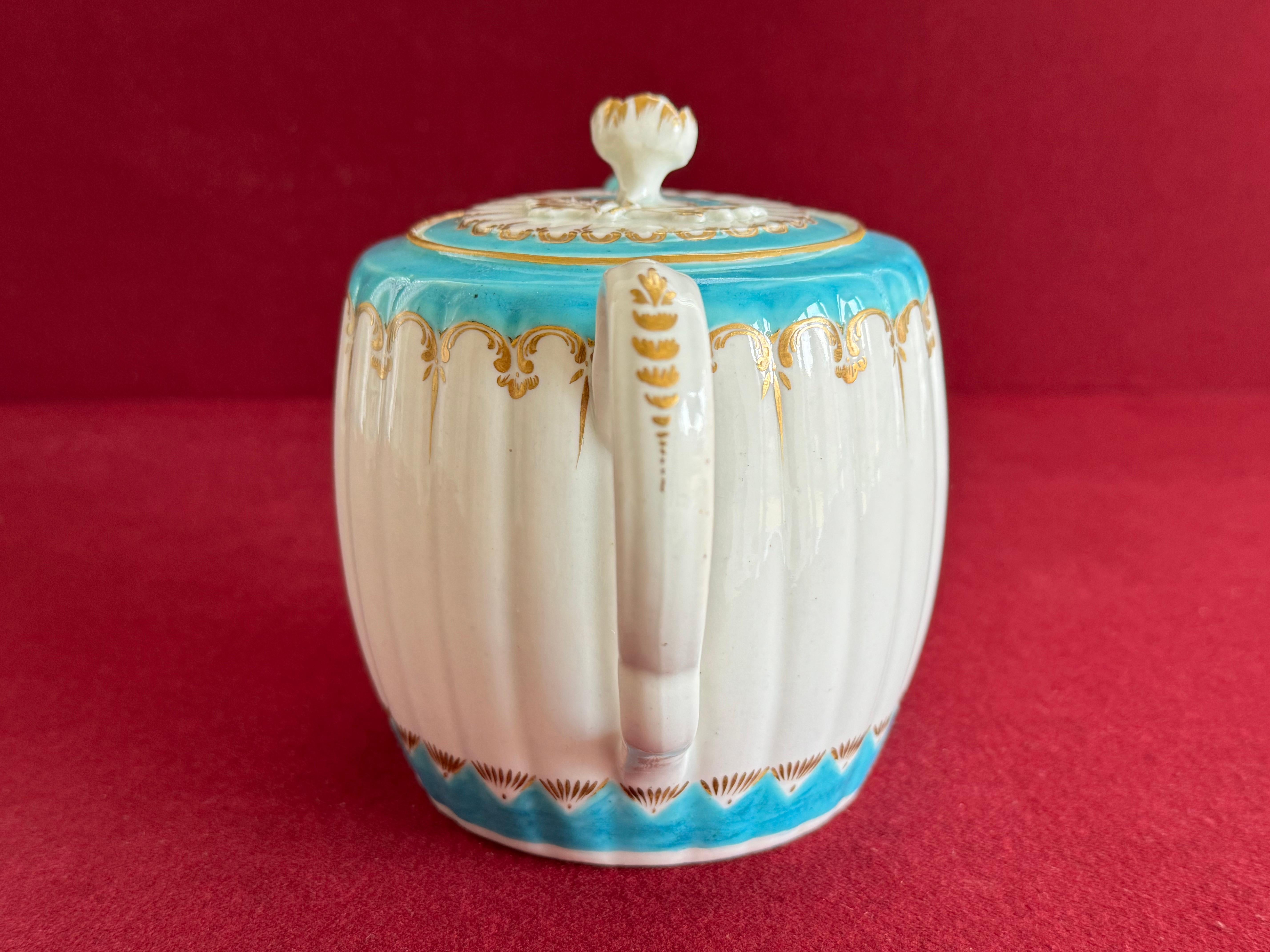 18th Century and Earlier A First Period Worcester Porcelain Fluted Teapot c.1780