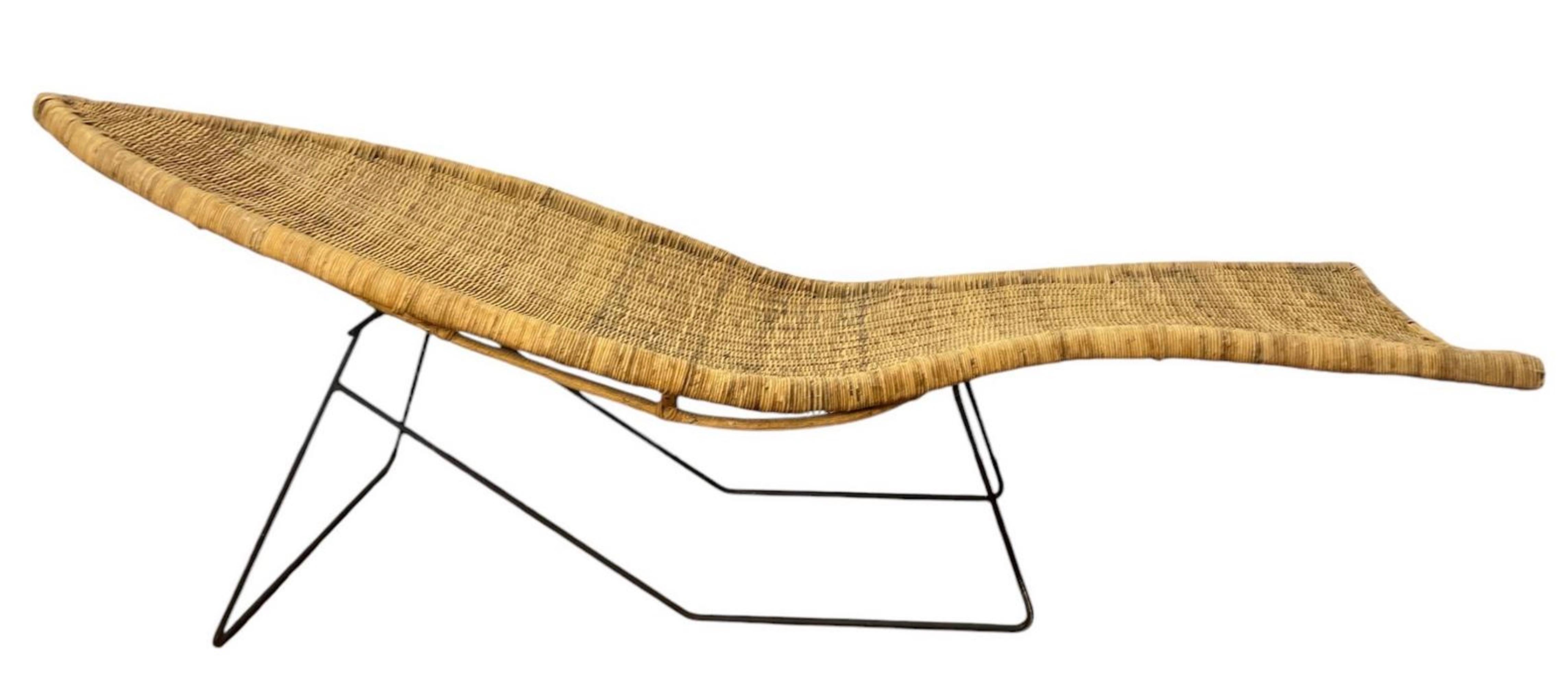Ein Fisch-Loungesessel, Lina Zervudaki für Elsa Schiapaparelli, Rattan-Fischsessel. (Moderne der Mitte des Jahrhunderts) im Angebot