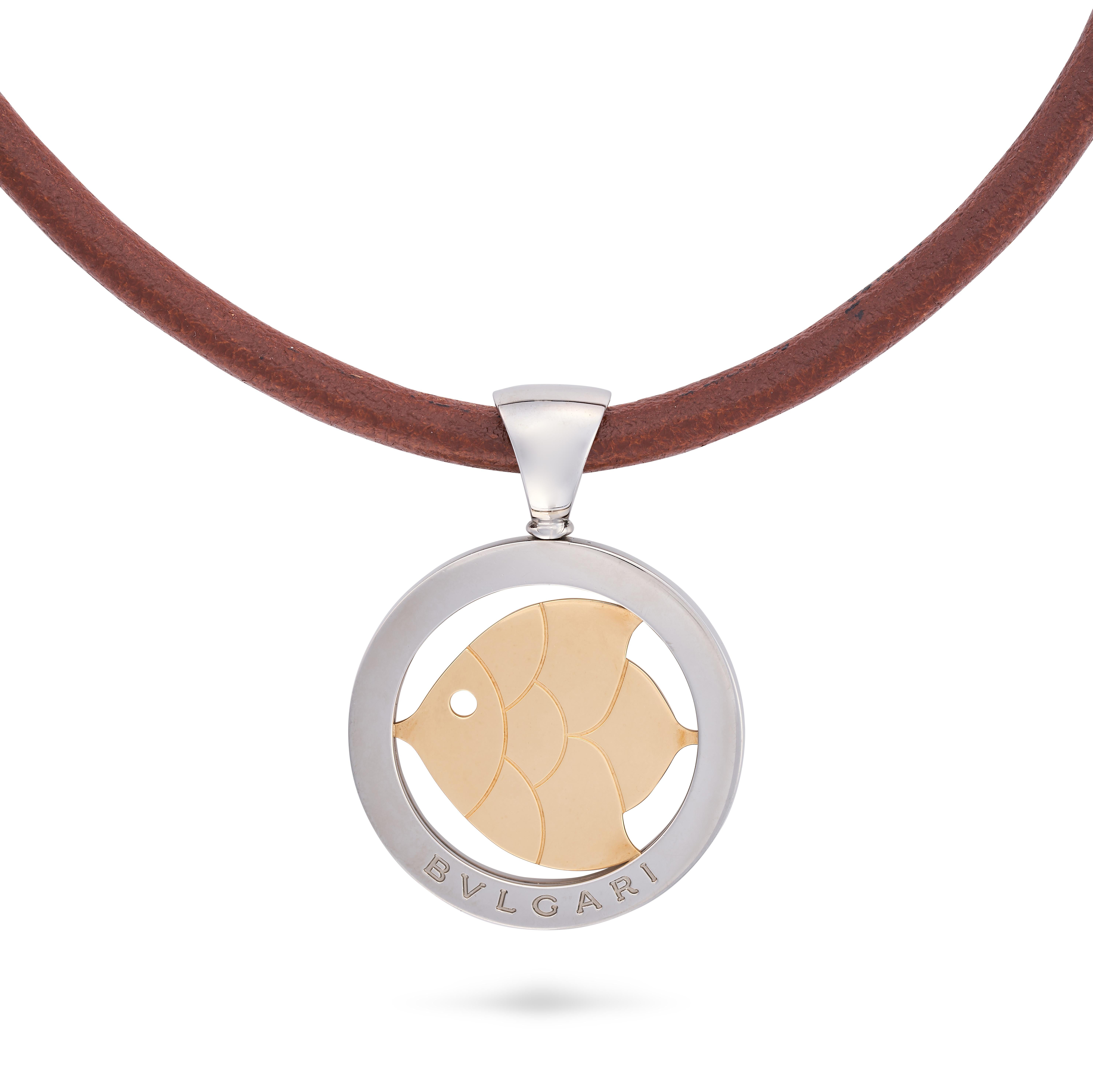 A fish tondo necklace by Bulgari In Good Condition For Sale In New York, NY