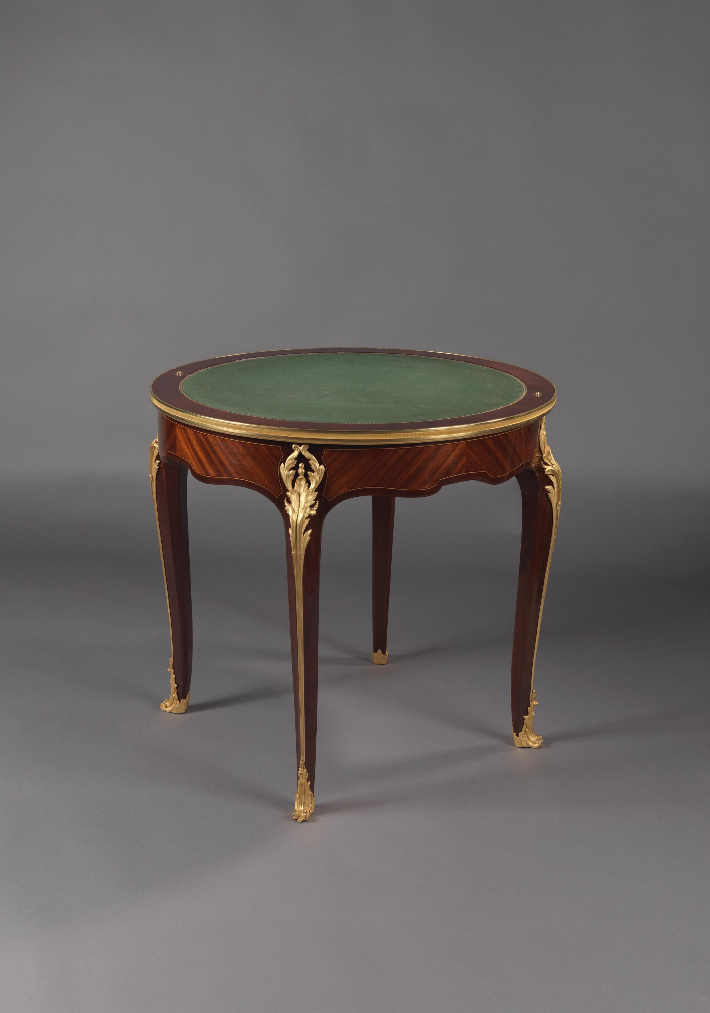 French Flame Mahogany Gueridon with a Reversible Baise Lined Top, circa 1890 For Sale