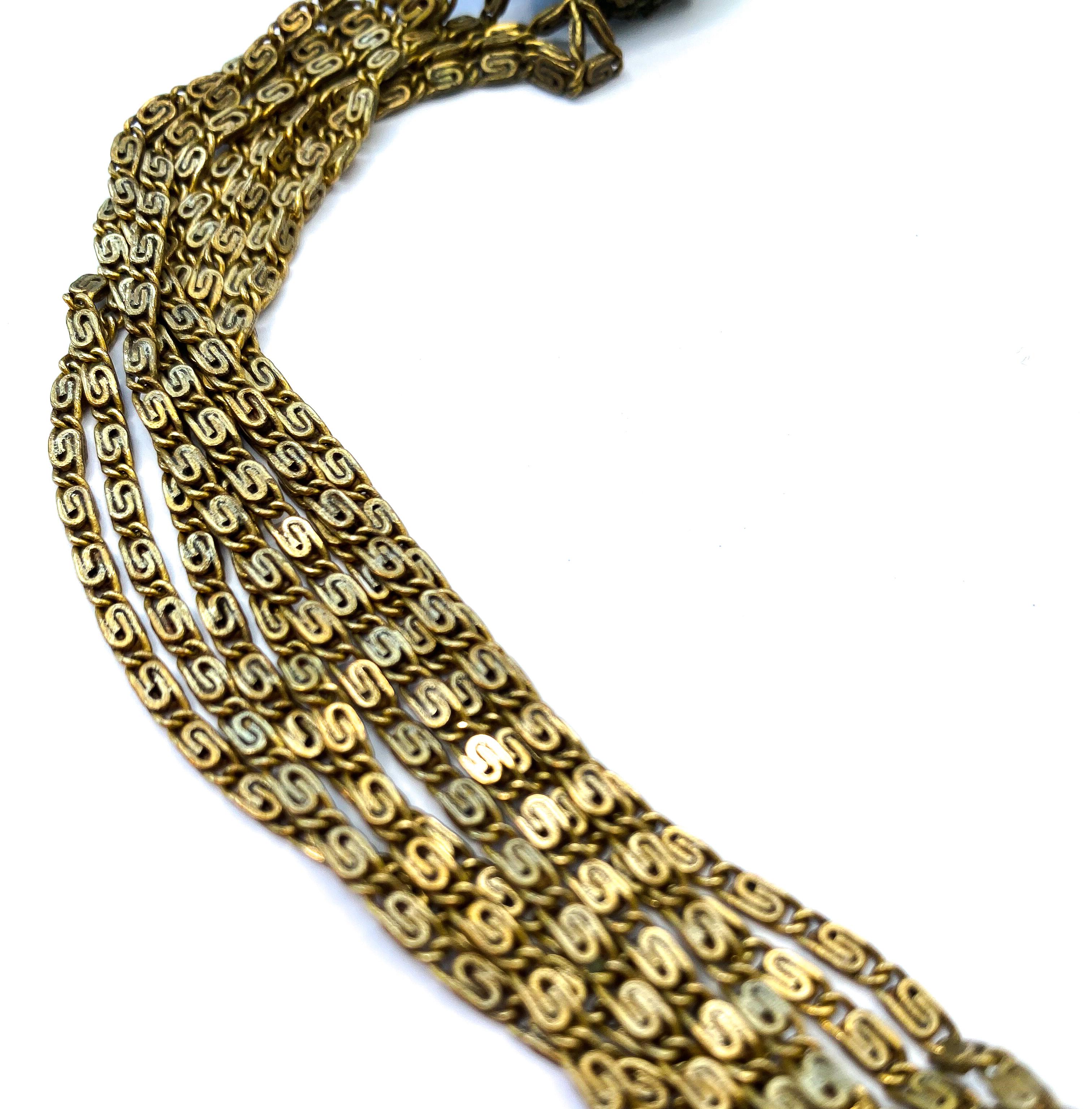 A flattened gilt chain and rose monte necklace, Miriam Haskell, early 1950s. For Sale 5