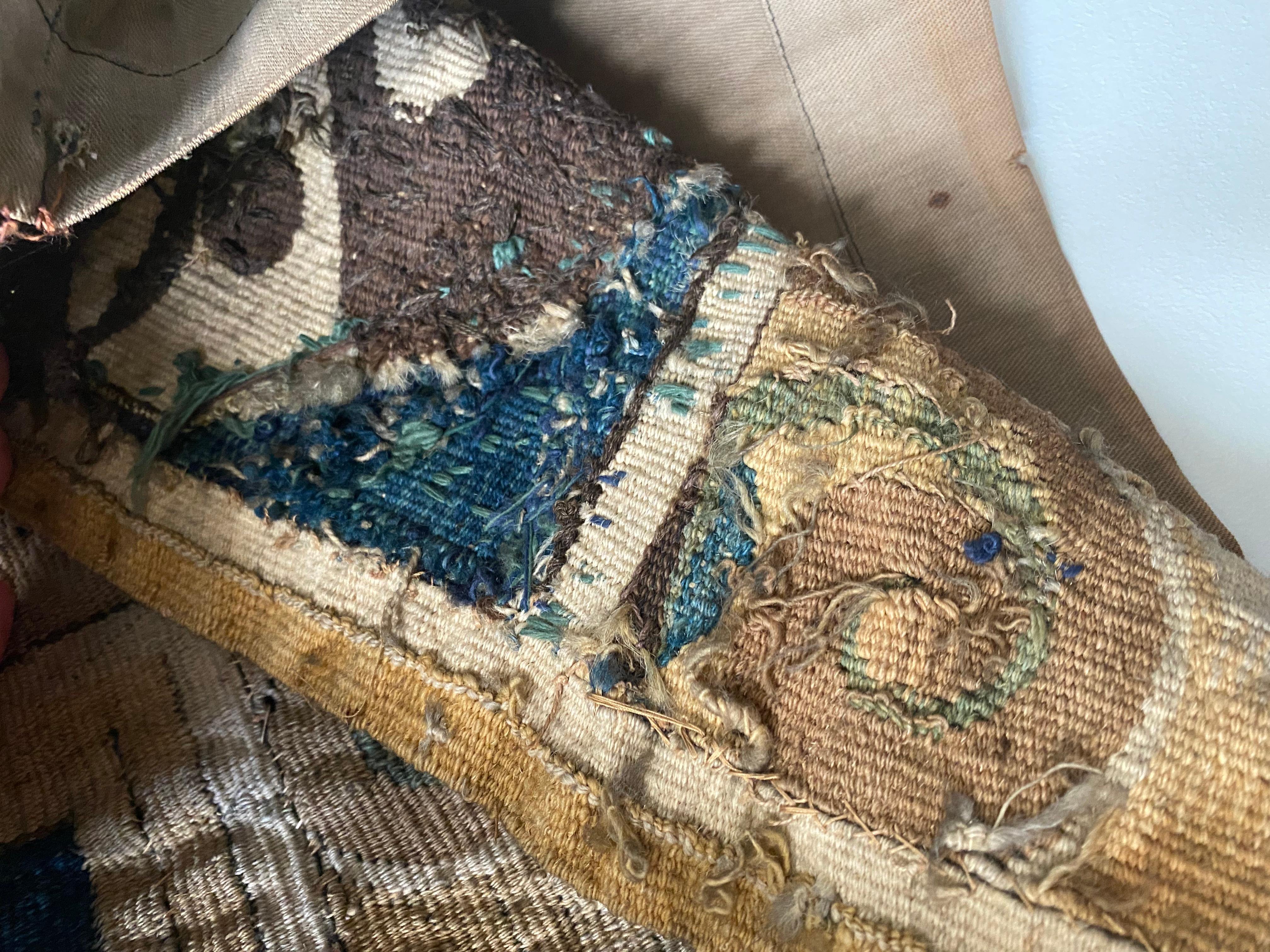 Flemish Armorial Tapestry, Late 16th Century, Renaissance In Good Condition For Sale In Vienna, AT