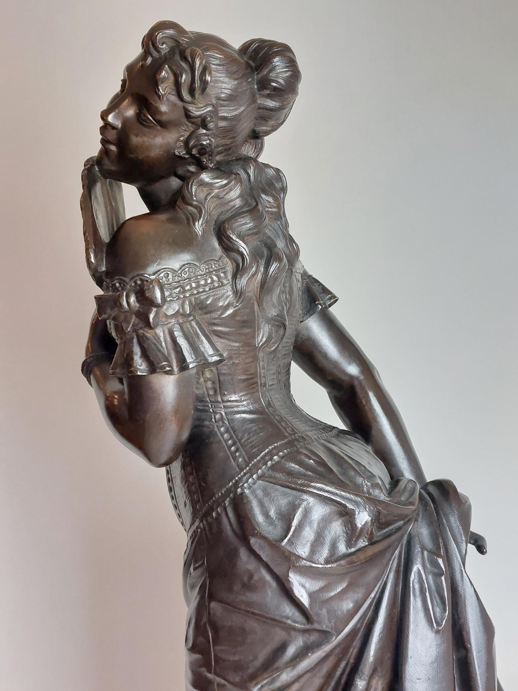 Eine kokette Bronze aus dem 19. Jahrhundert von 'La Coquette'  im Angebot 6