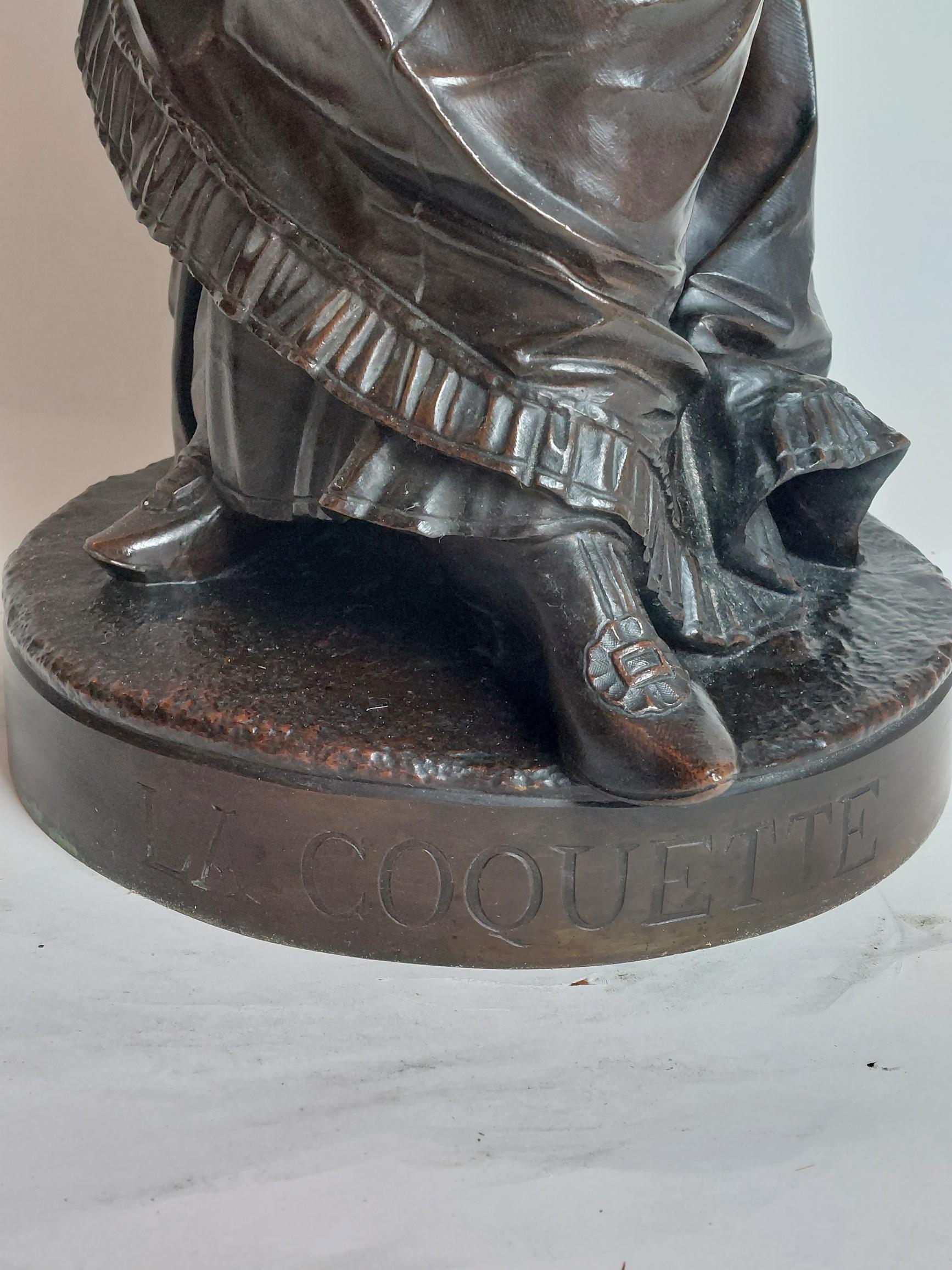 Eine kokette Bronze aus dem 19. Jahrhundert von 'La Coquette'  (Gegossen) im Angebot
