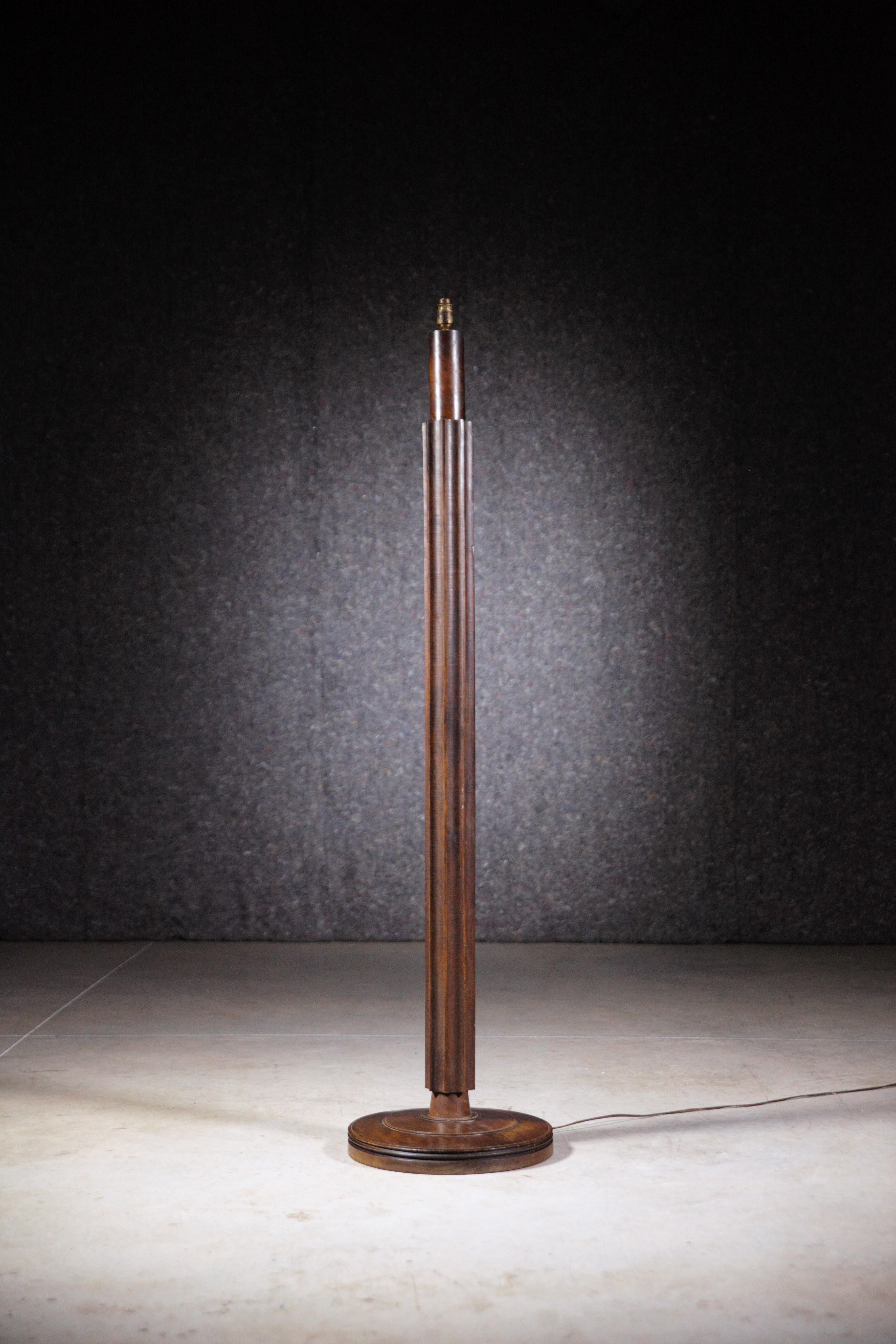 A Floor Lamp by Victor Courtray France 1940s In Good Condition For Sale In HYÈRES, FR
