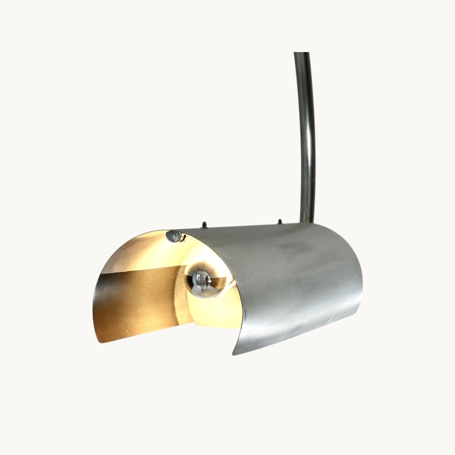 Acier inoxydable Lampadaire, Italie, années 70. en vente