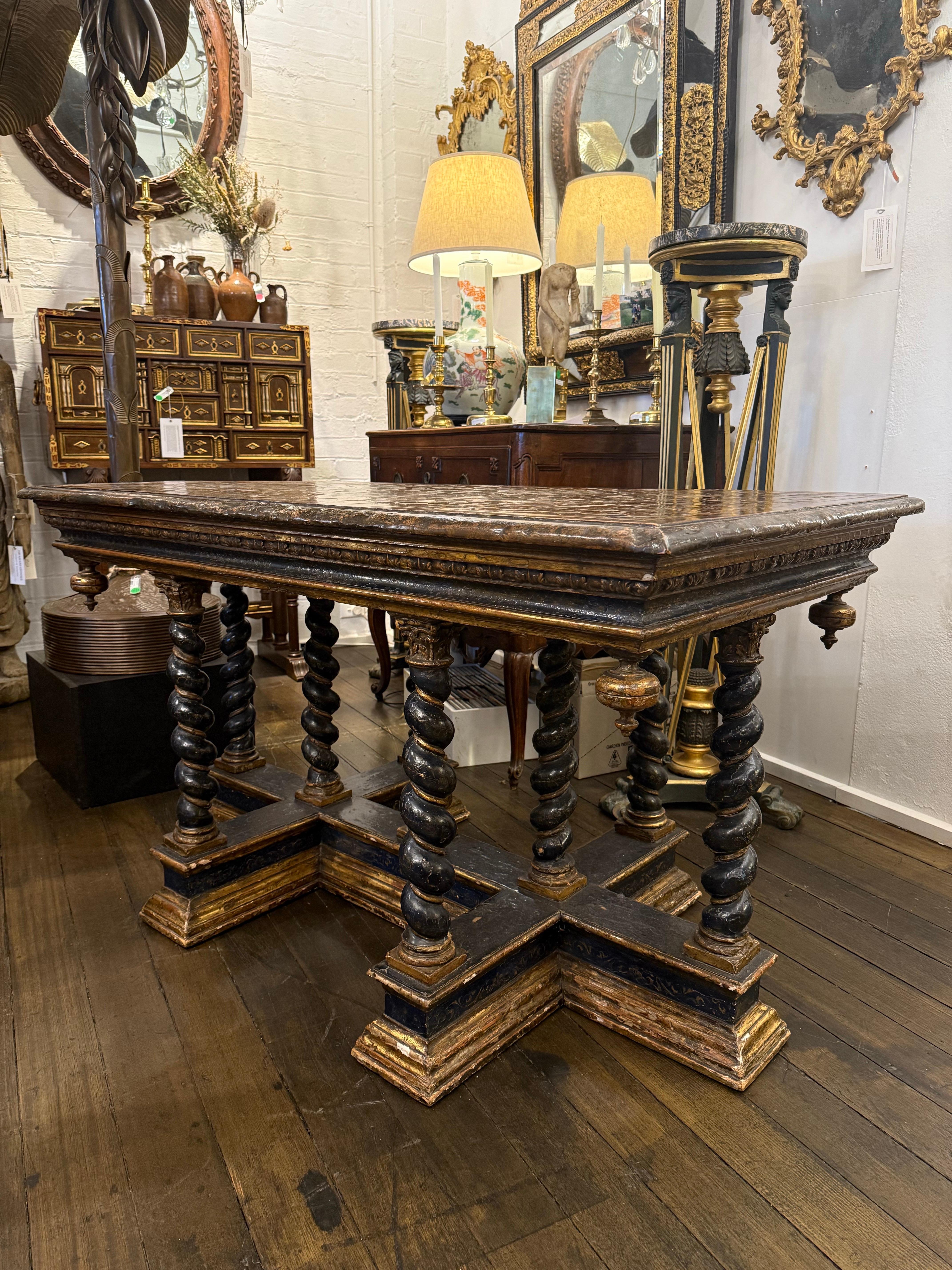 Table centrale en laque et parcellaire doré, Florentine, XVIe siècle en vente 4