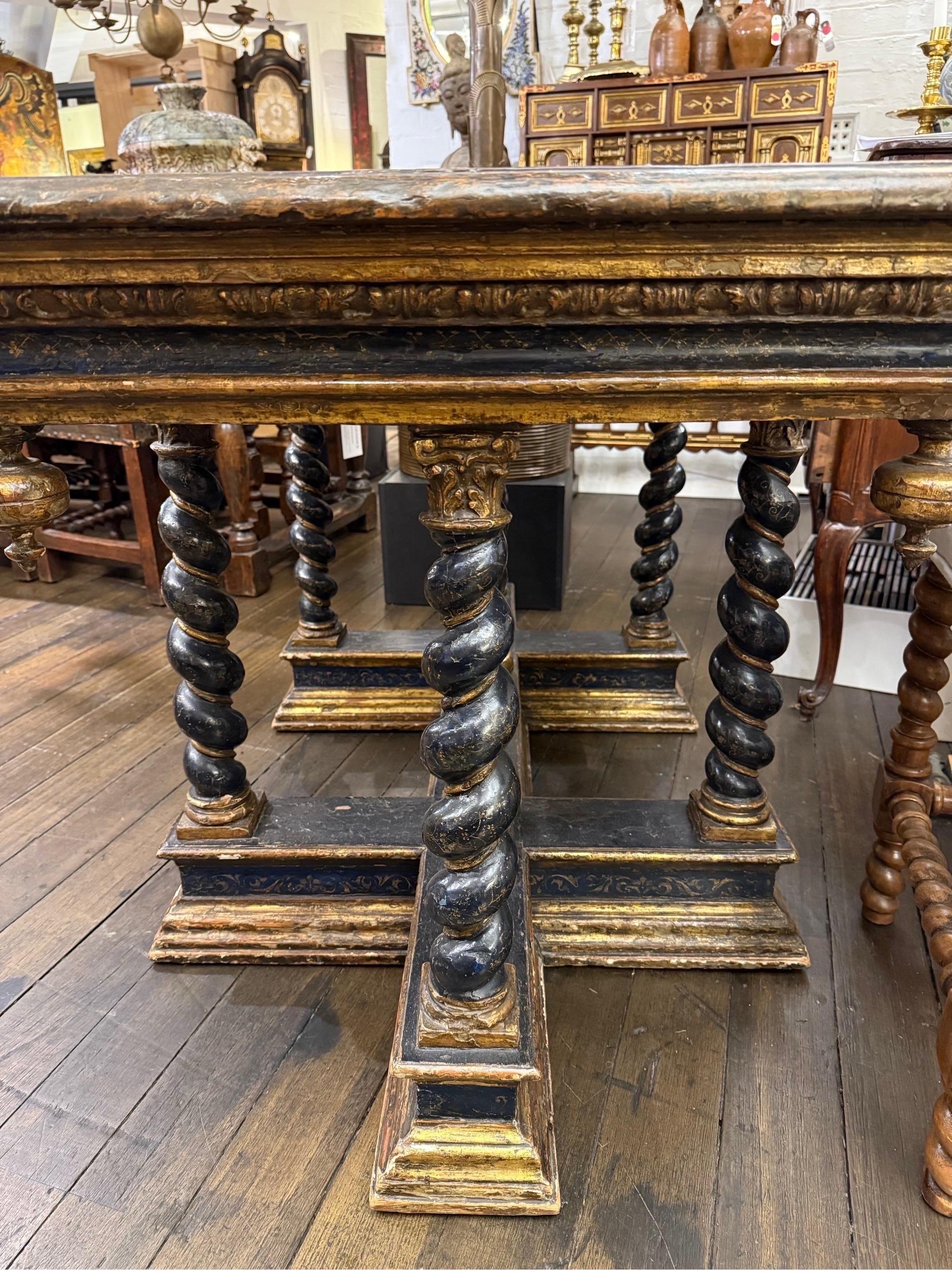 Table centrale en laque et parcellaire doré, Florentine, XVIe siècle Bon état - En vente à ARMADALE, VIC