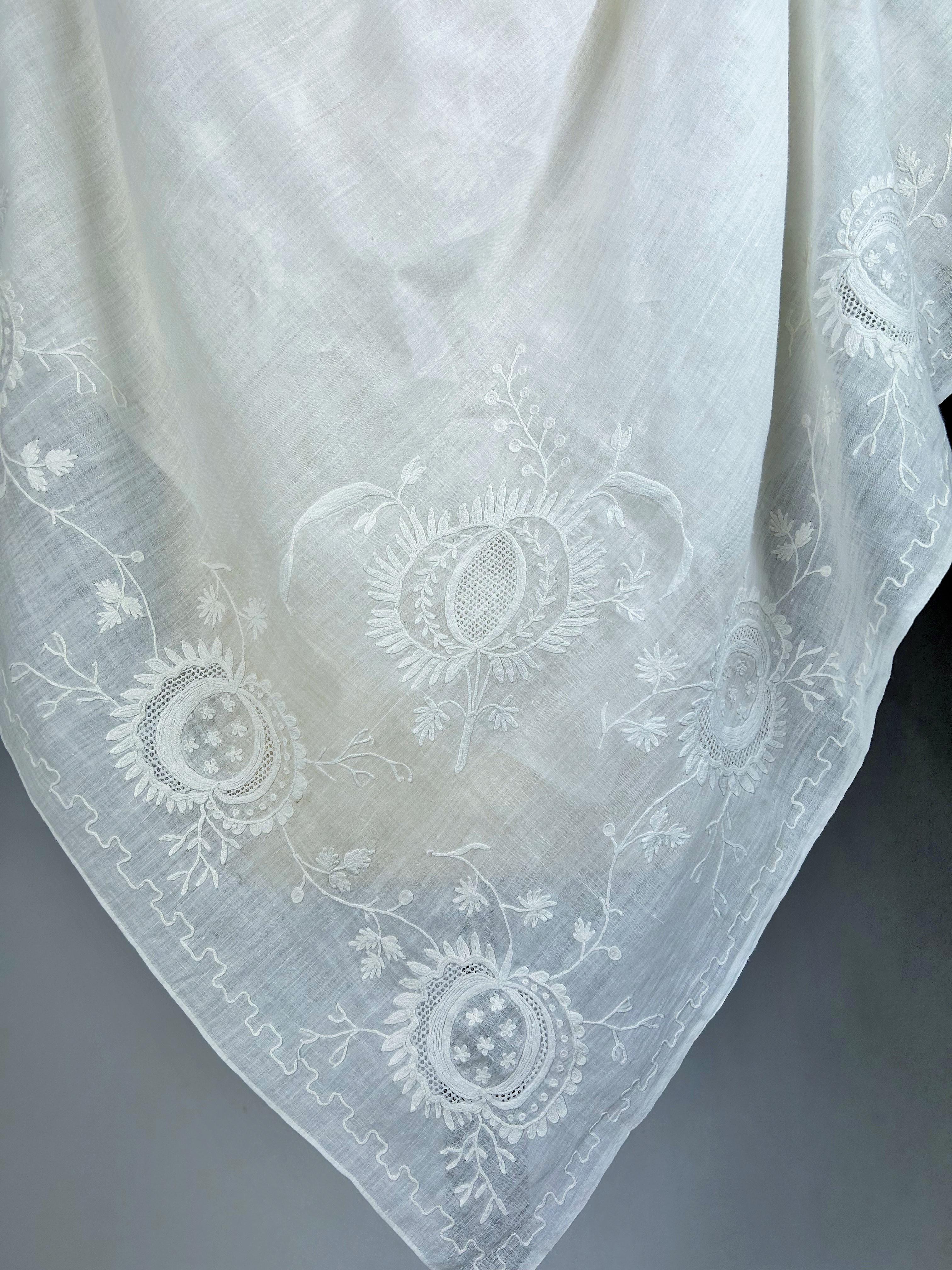 A Foldover Muslin fichu Scarf Chain stitched embroidery- Circa 1800 For Sale 7