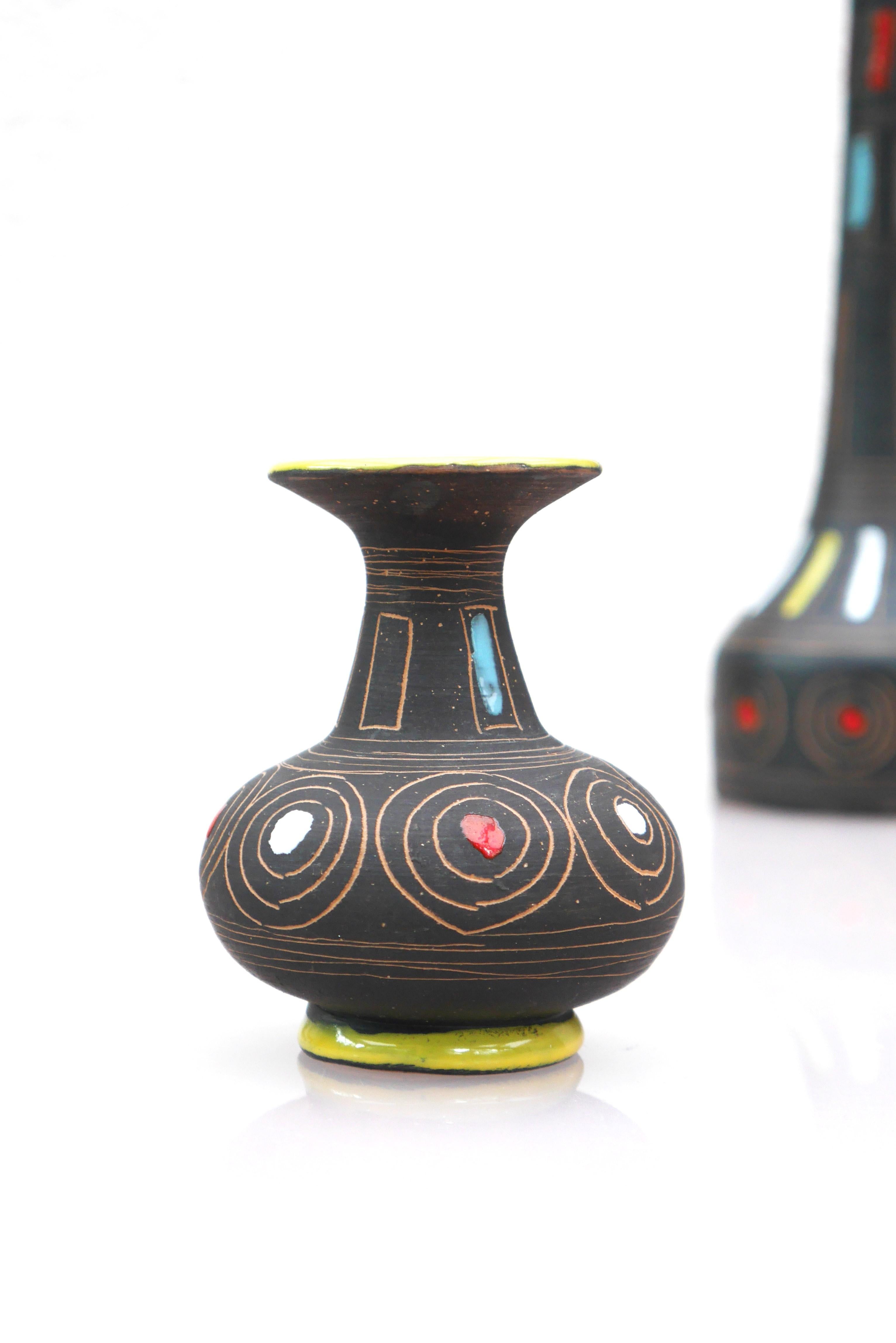 Italian A pair of Mid-century modern pottery vases, by Fratelli Fanciullacci , Italy. For Sale
