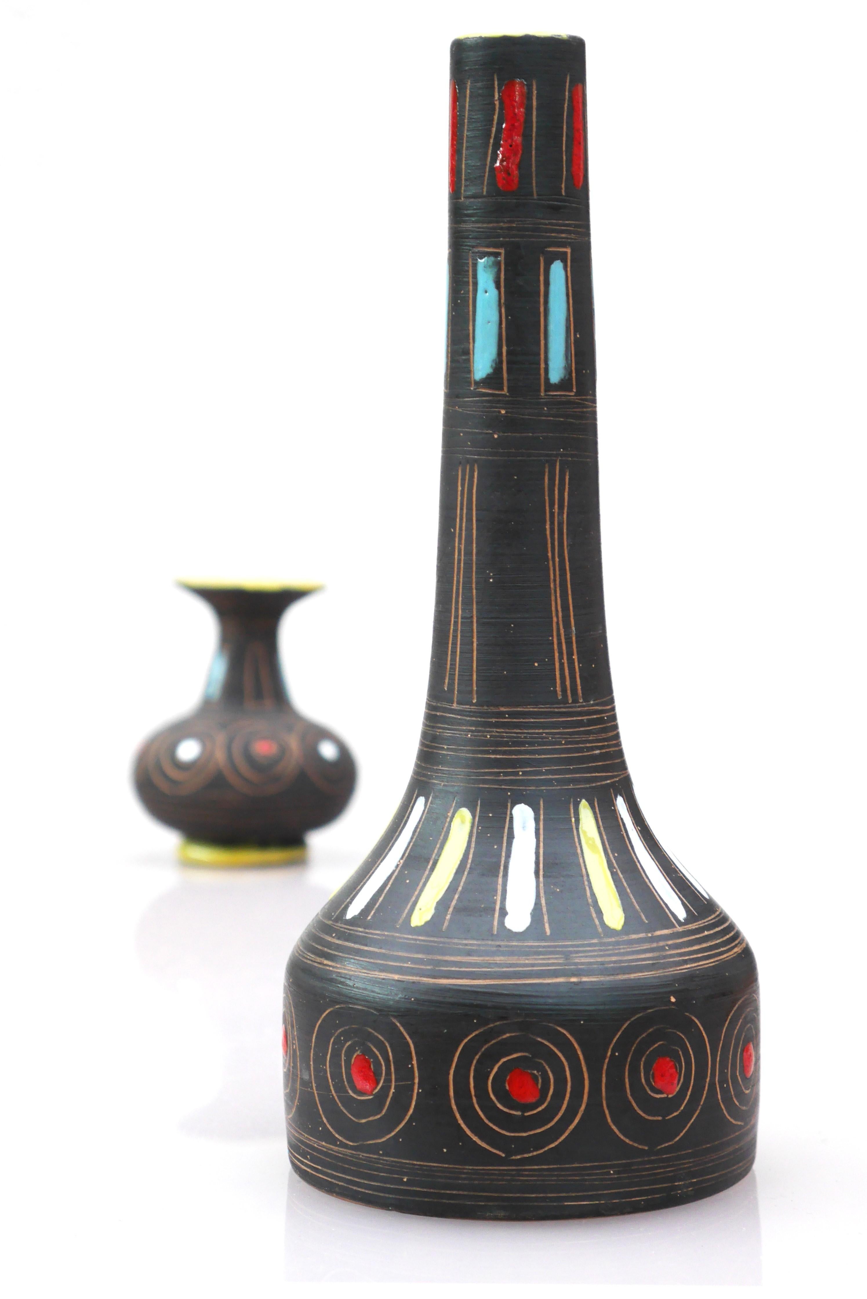 A pair of Mid-century modern pottery vases, by Fratelli Fanciullacci , Italy. 1