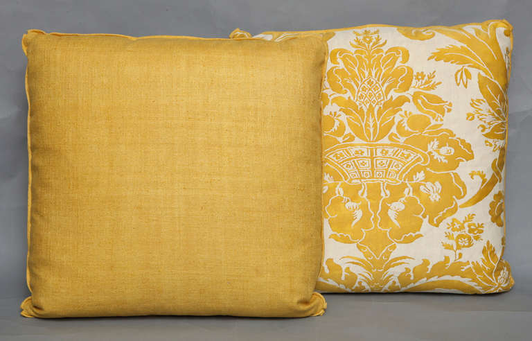 Contemporary Fortuny Fabric Cushion in the Olimpia Pattern