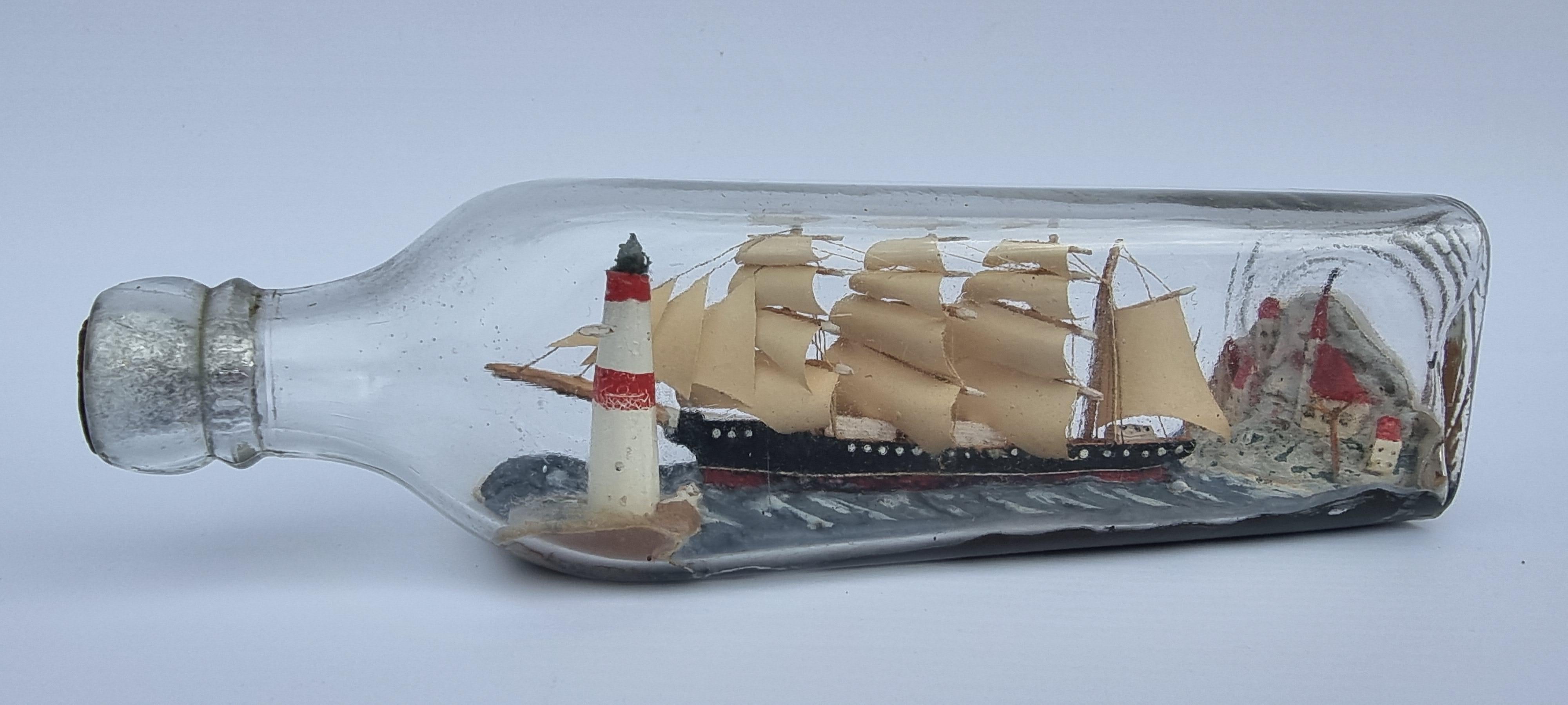 A four mast 18th century ship in a bottle, English folk art circa 1920 For Sale 5