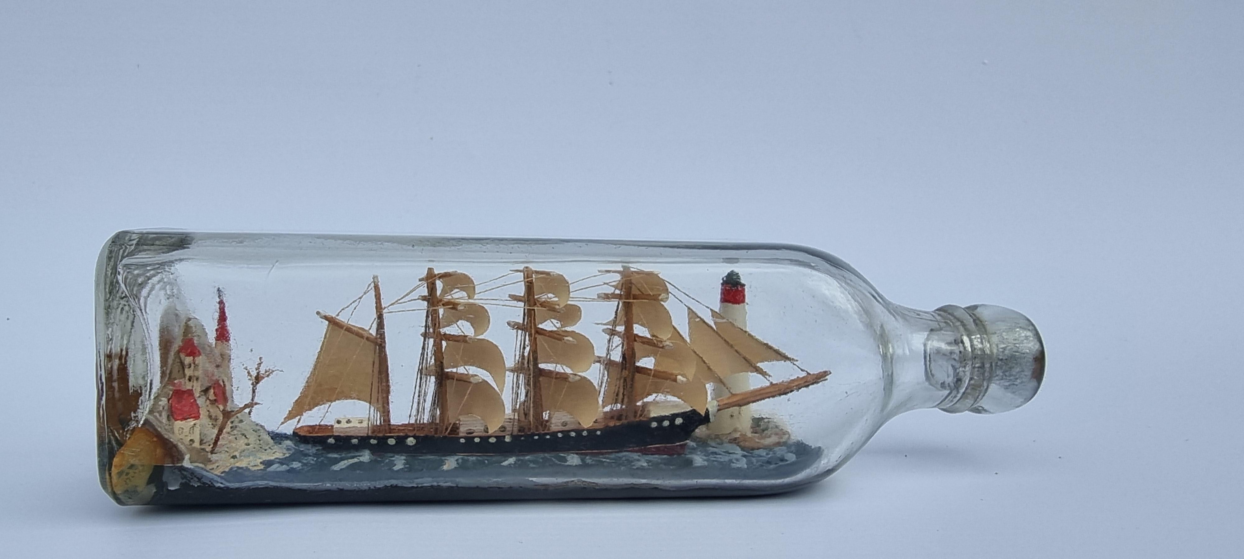 A four mast 18th century ship in a bottle, English folk art circa 1920 For Sale 7