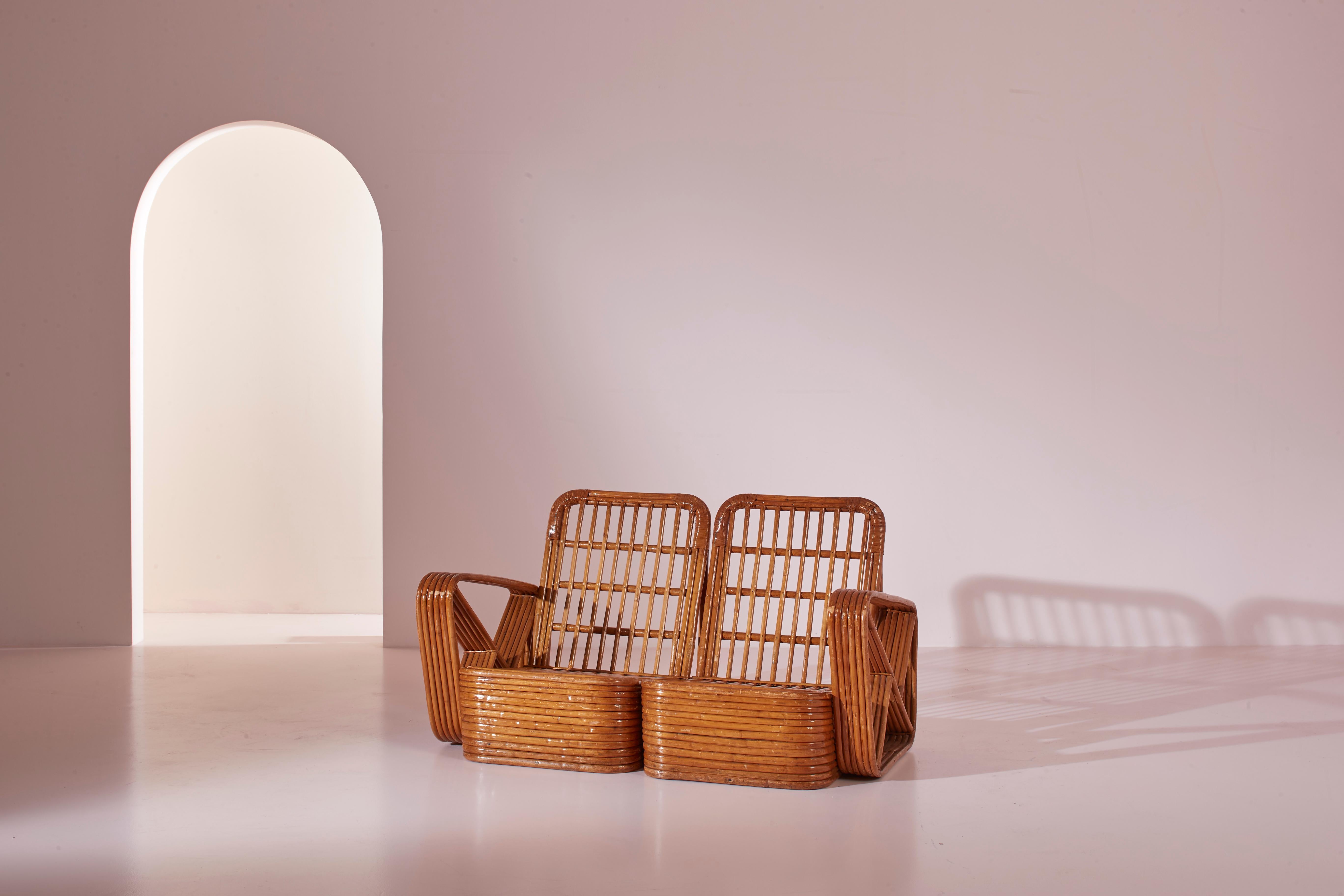Ein viersitziges Rattan- und Stoffsofa mit vier Sitzen im Stil von Paul Theodore Frank im Angebot 8