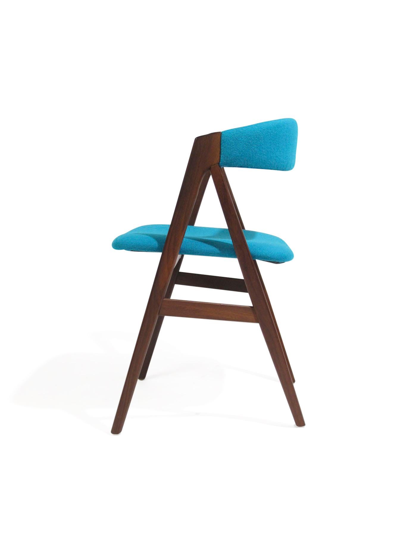 A-Frame Danish Dining Chairs in Turquoise Wool In Excellent Condition In Oakland, CA