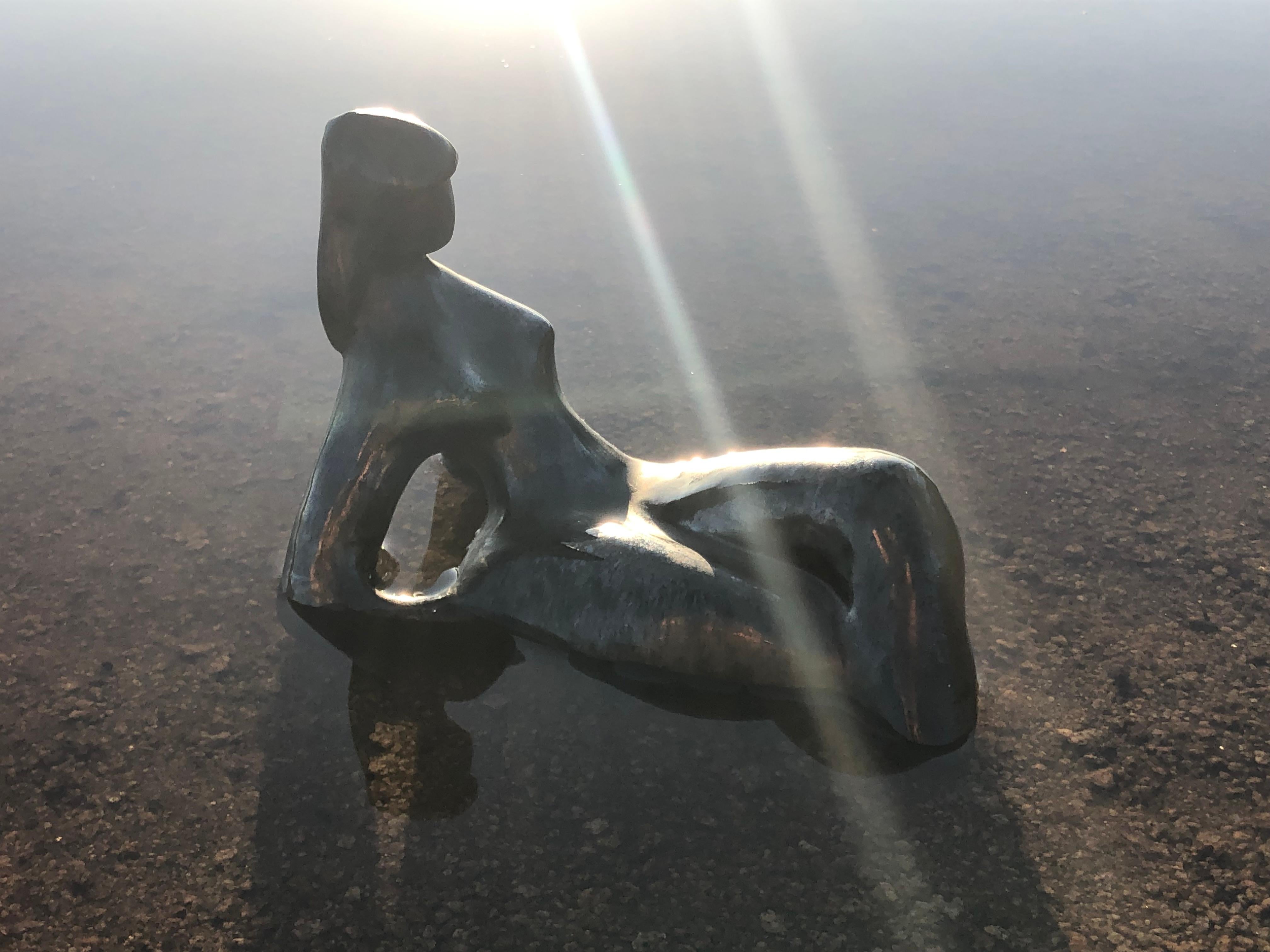 SCULTURA MODERNISTA DI DONNA SEDUTA in ceramica a forma libera di ACCOLAY Francia 1950 in vendita 4