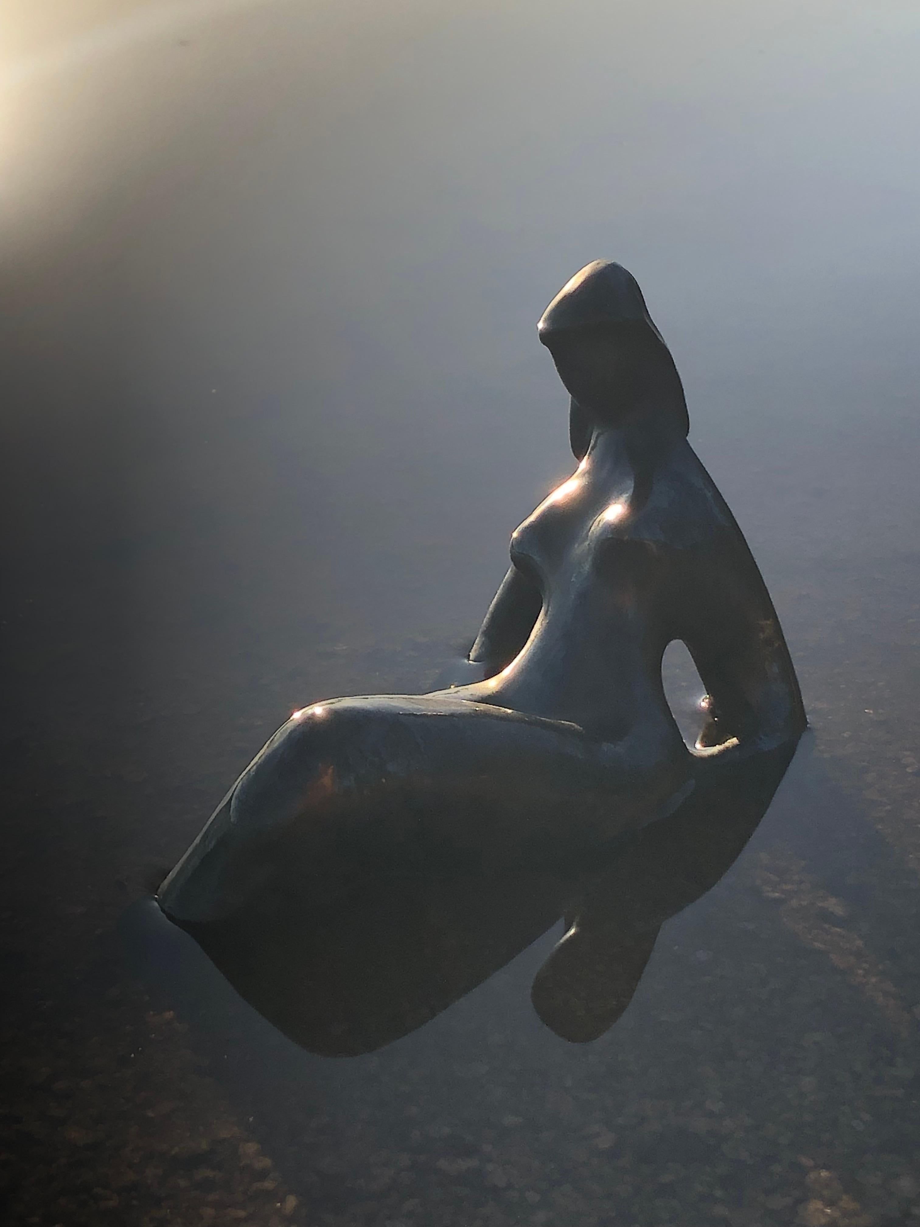 SCULTURA MODERNISTA DI DONNA SEDUTA in ceramica a forma libera di ACCOLAY Francia 1950 in vendita 6