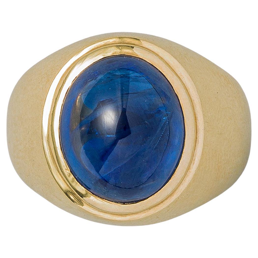 French 18 Carat Gold and Cabochon Cut Sapphire Ring For Sale