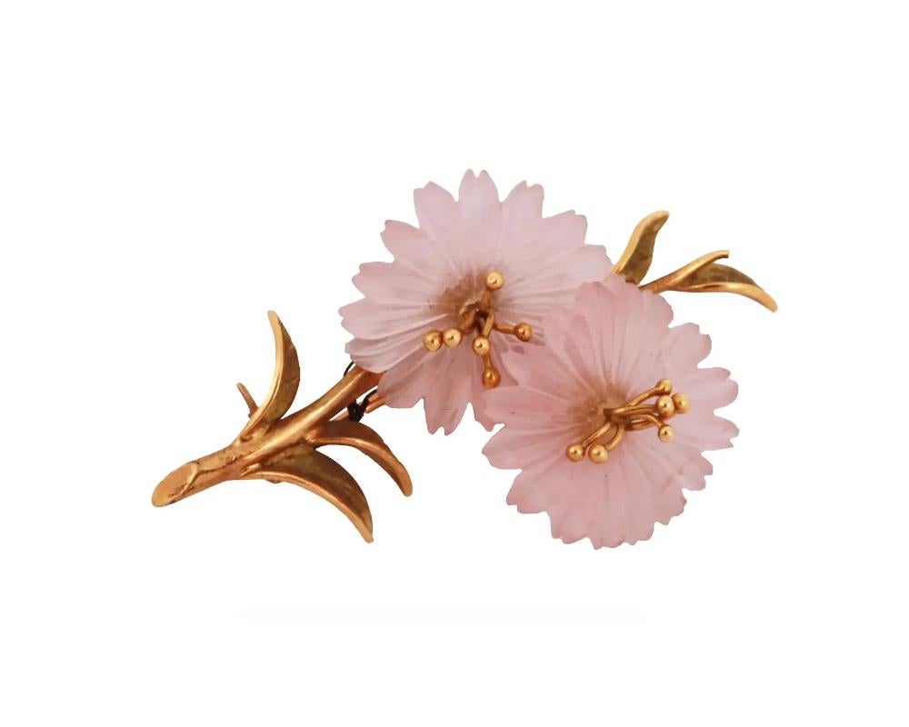 Round Cut A French 18K Gold, Rock Crystal and Rose Quartz Flower Pin Brooch For Sale