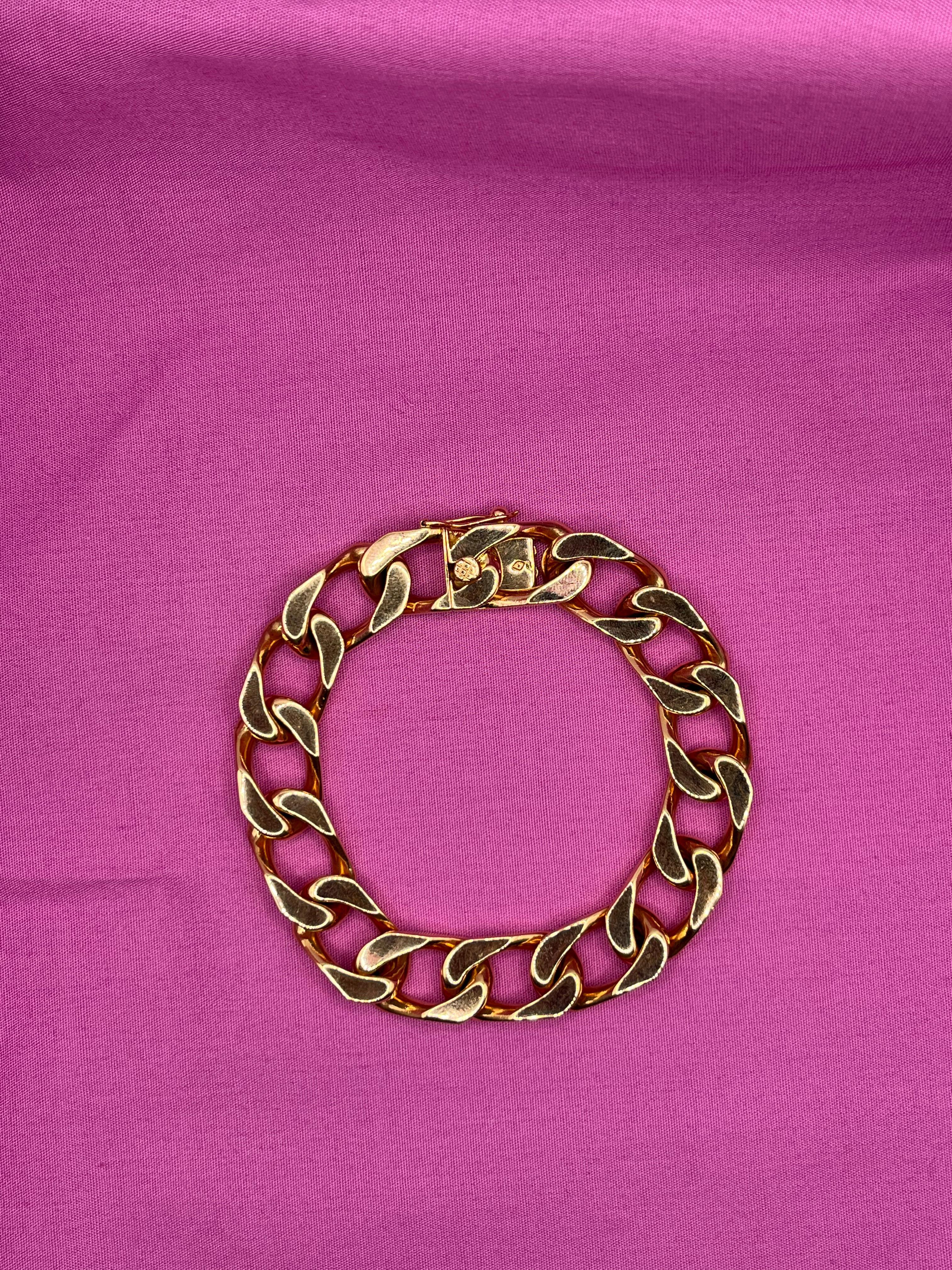 Moderno Un bracciale francese in oro rosa massiccio 18 carati in vendita