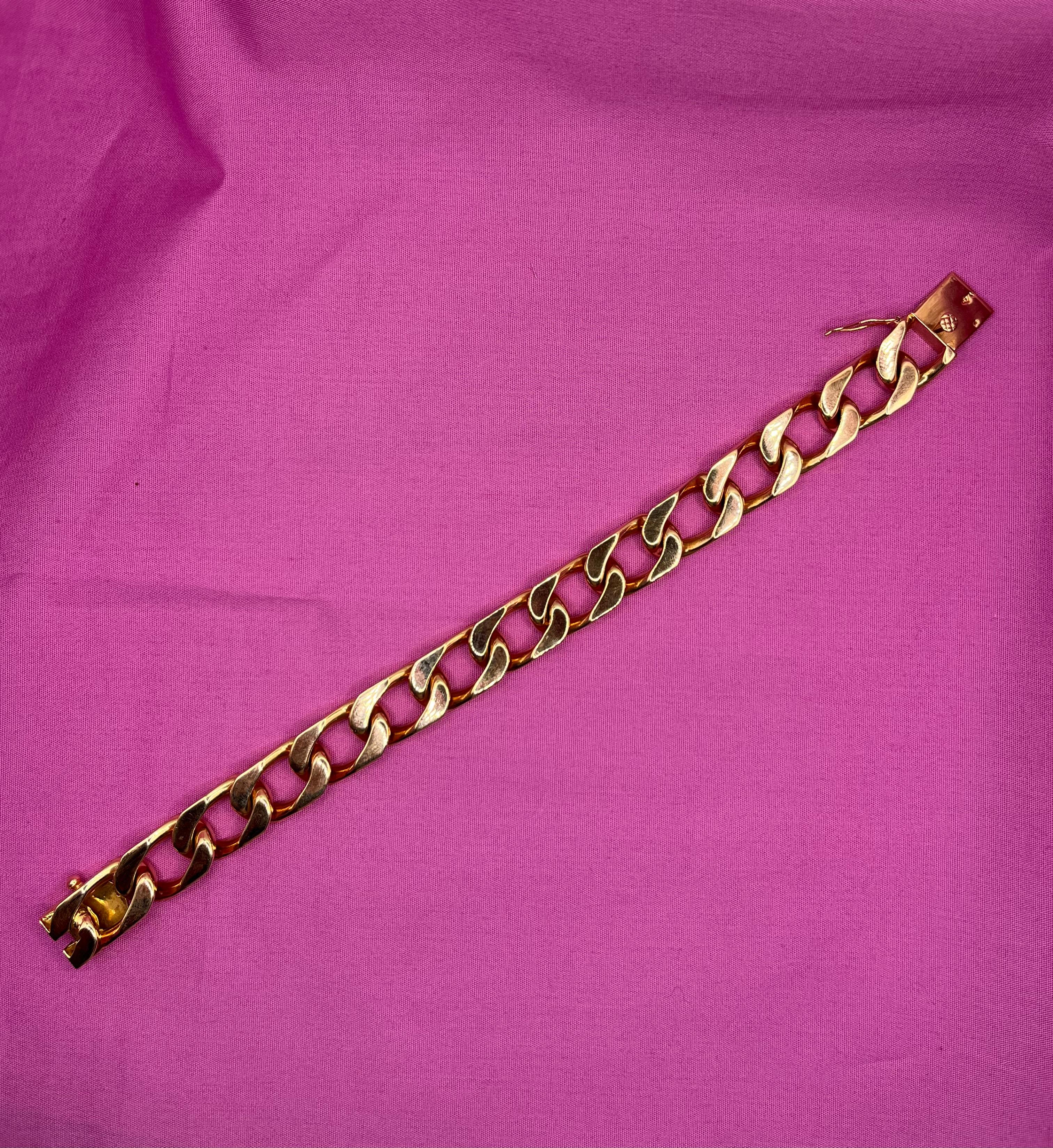 Un bracciale francese in oro rosa massiccio 18 carati In condizioni ottime in vendita a AMSTERDAM, NL