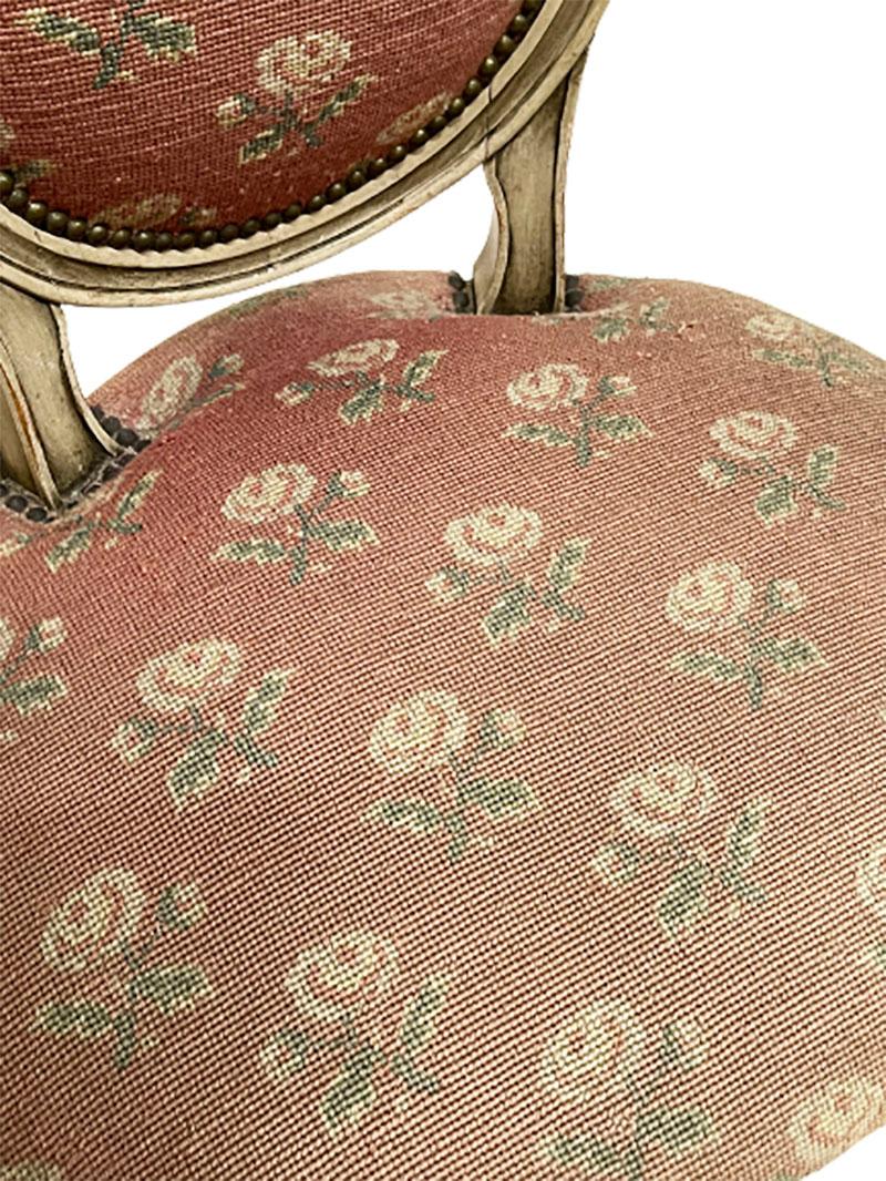 French 18th Century Louis XVI Children's Chair For Sale 3