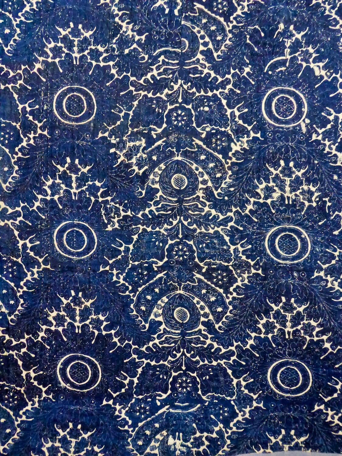 Purple A french 18th indigo wax resist-dying quilt - Provence Circa 1780