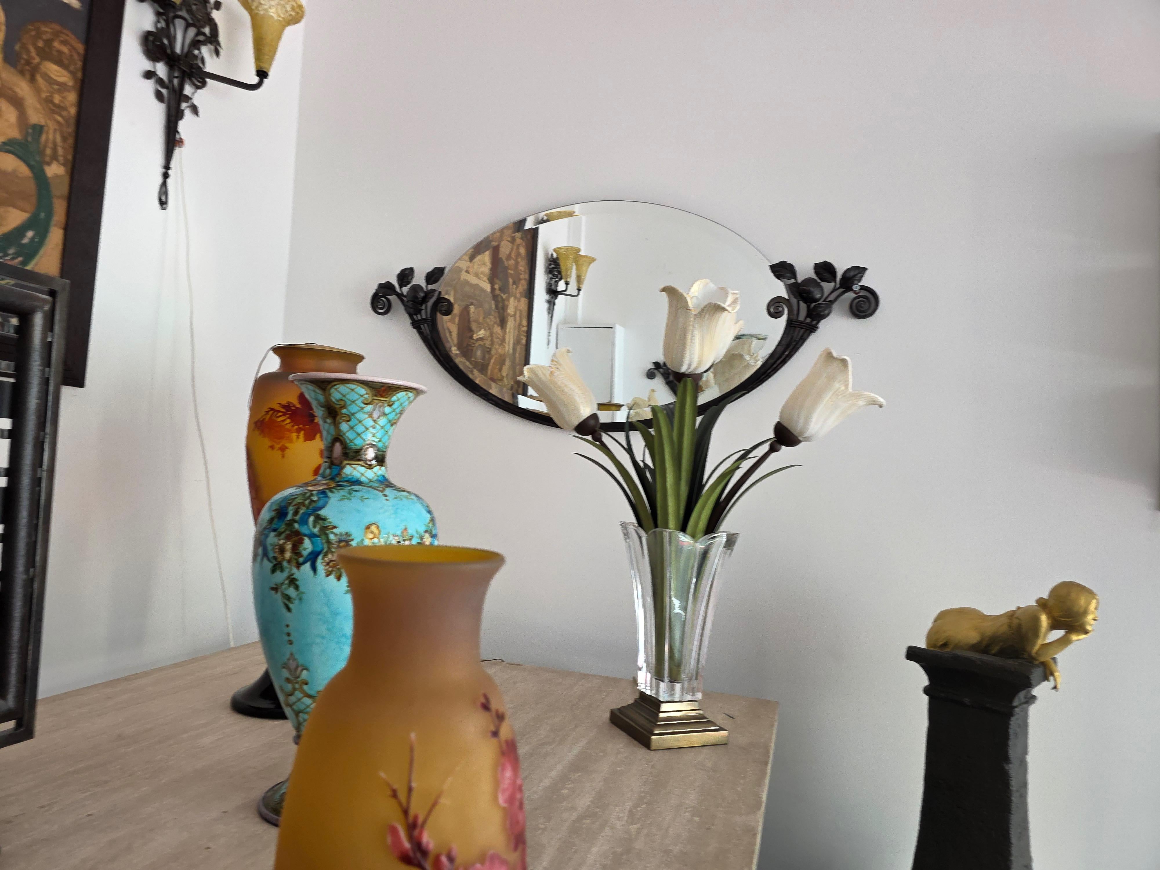 Ein französisches Art Deco Spiegelpaar von 1925 aus Schmiedeeisen (Französisch) im Angebot