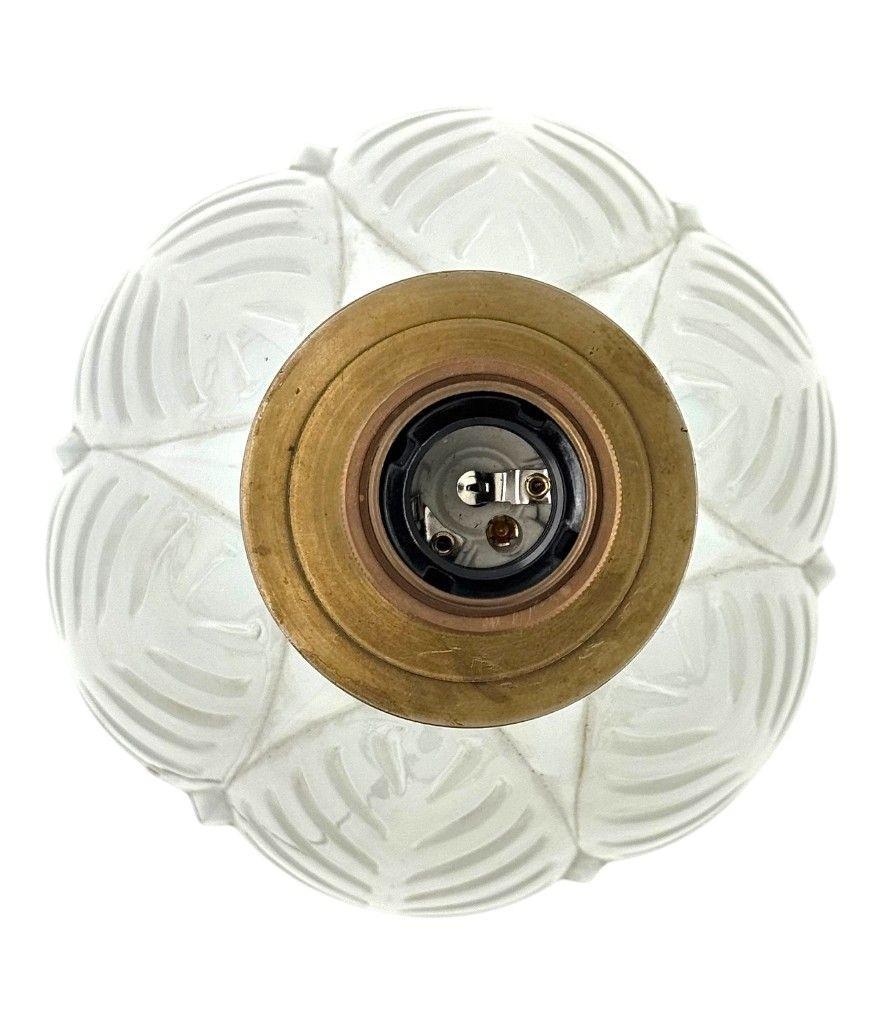 Lámpara francesa de cristal opalino de Cristallerie Lorraine Alsace de los años 30 con diseño de hojas Vidrio opalino en venta