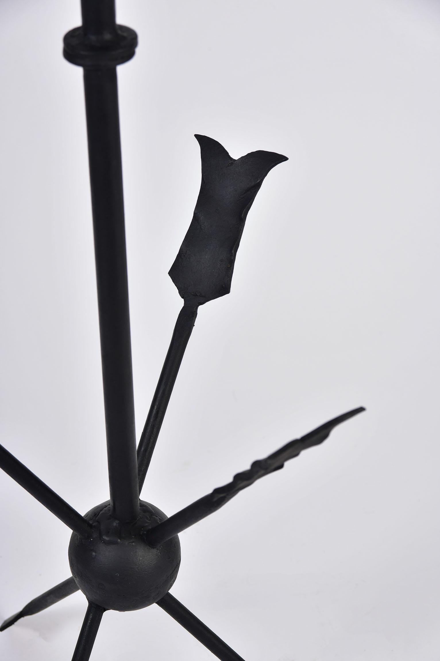 French 1940s Black Iron Floor Lamp im Zustand „Gut“ in London, GB