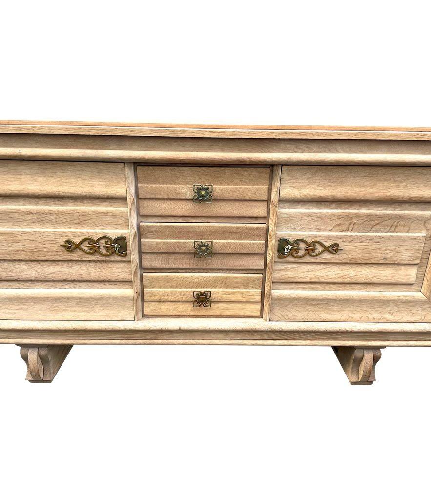 French 1940s Bleached Oak Sideboard in the Style of Gaston Poisson For Sale 3
