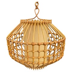 Lampe suspendue française des années 1960 en bambou tissé et parchemin de Louis Sognot