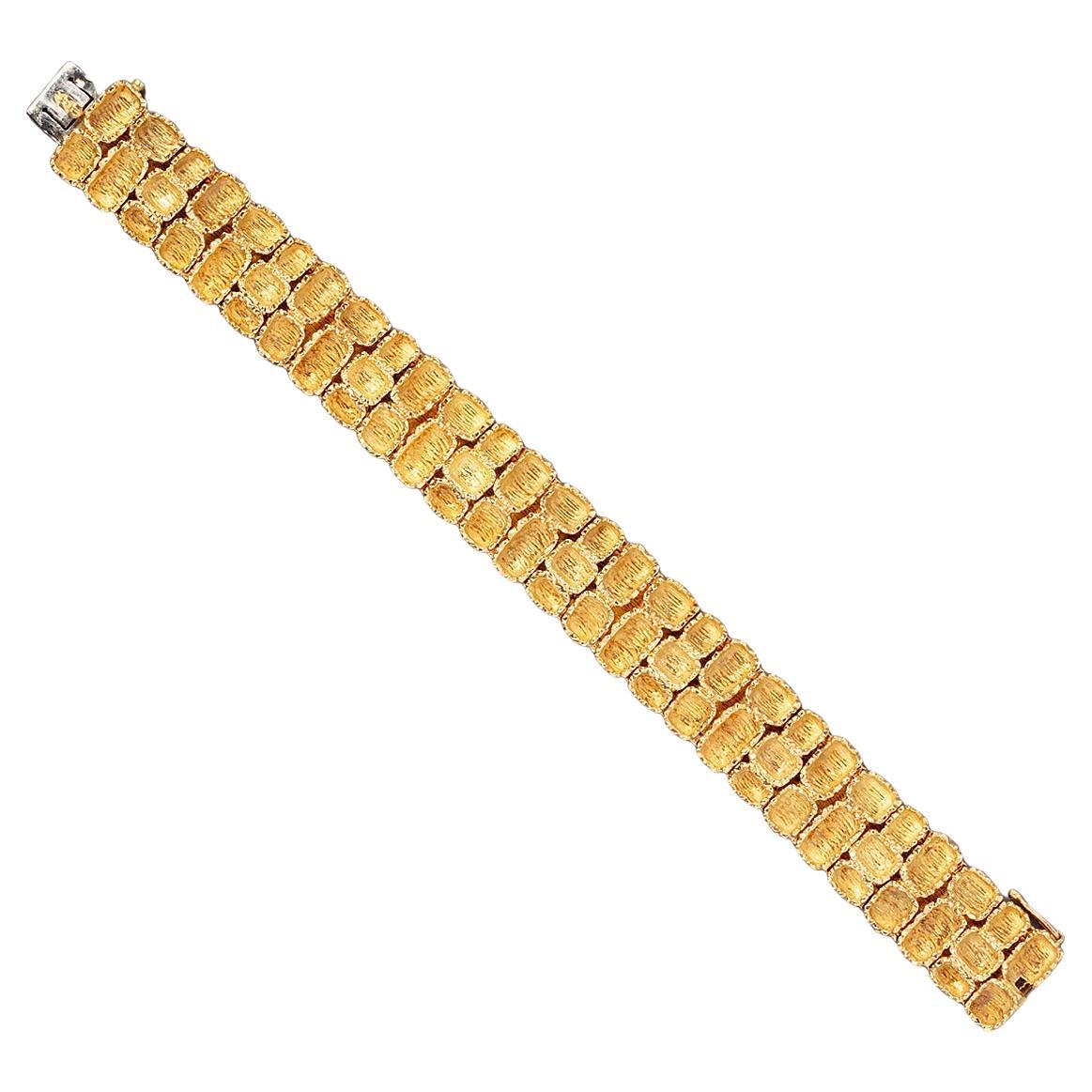 A French 1970s 18k Gold Bracelet