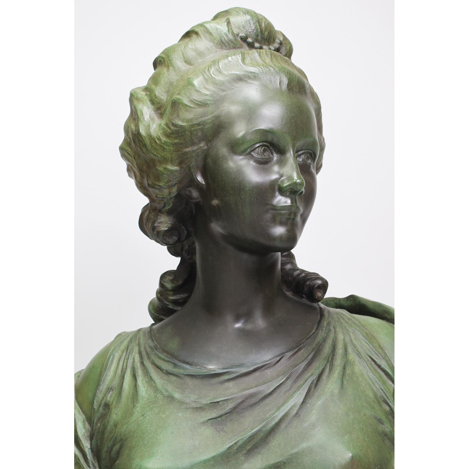French 19th-20th Century Art-Nouveau Bronze Patinated Bust of Marie Antoinette In Good Condition For Sale In Los Angeles, CA